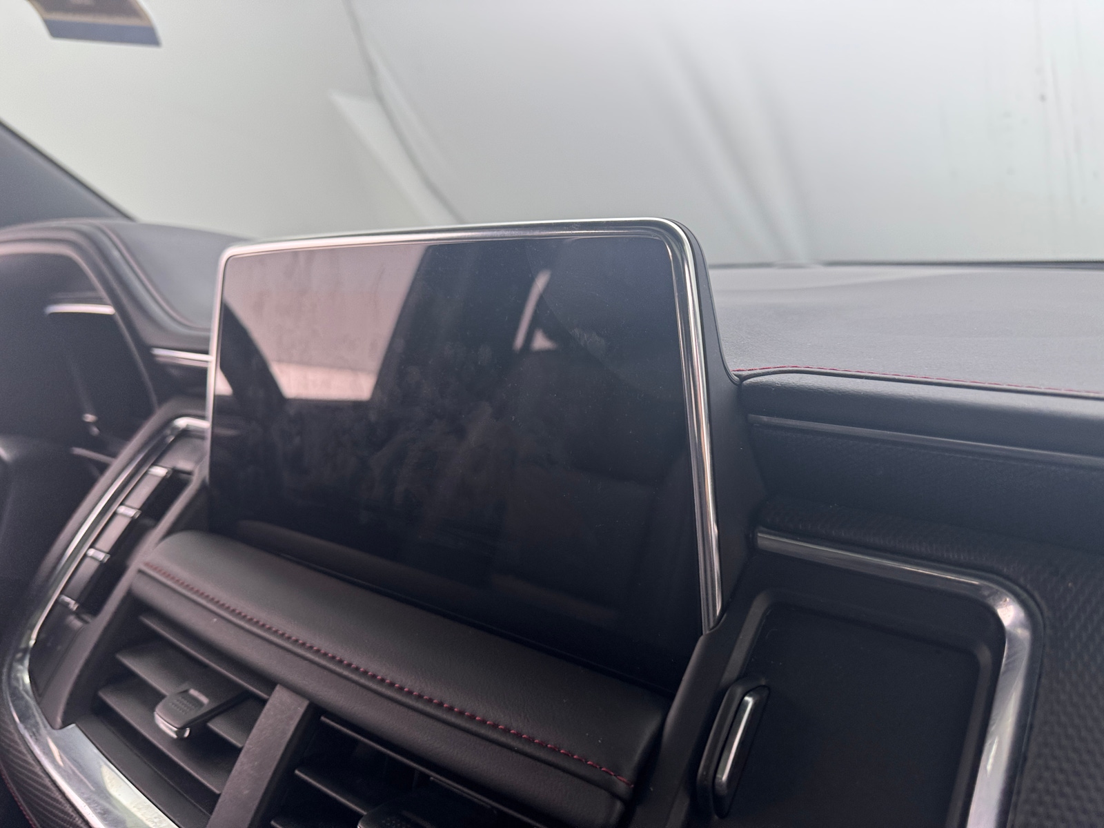 Thumbnail: 2024 Chevrolet Tahoe - 3