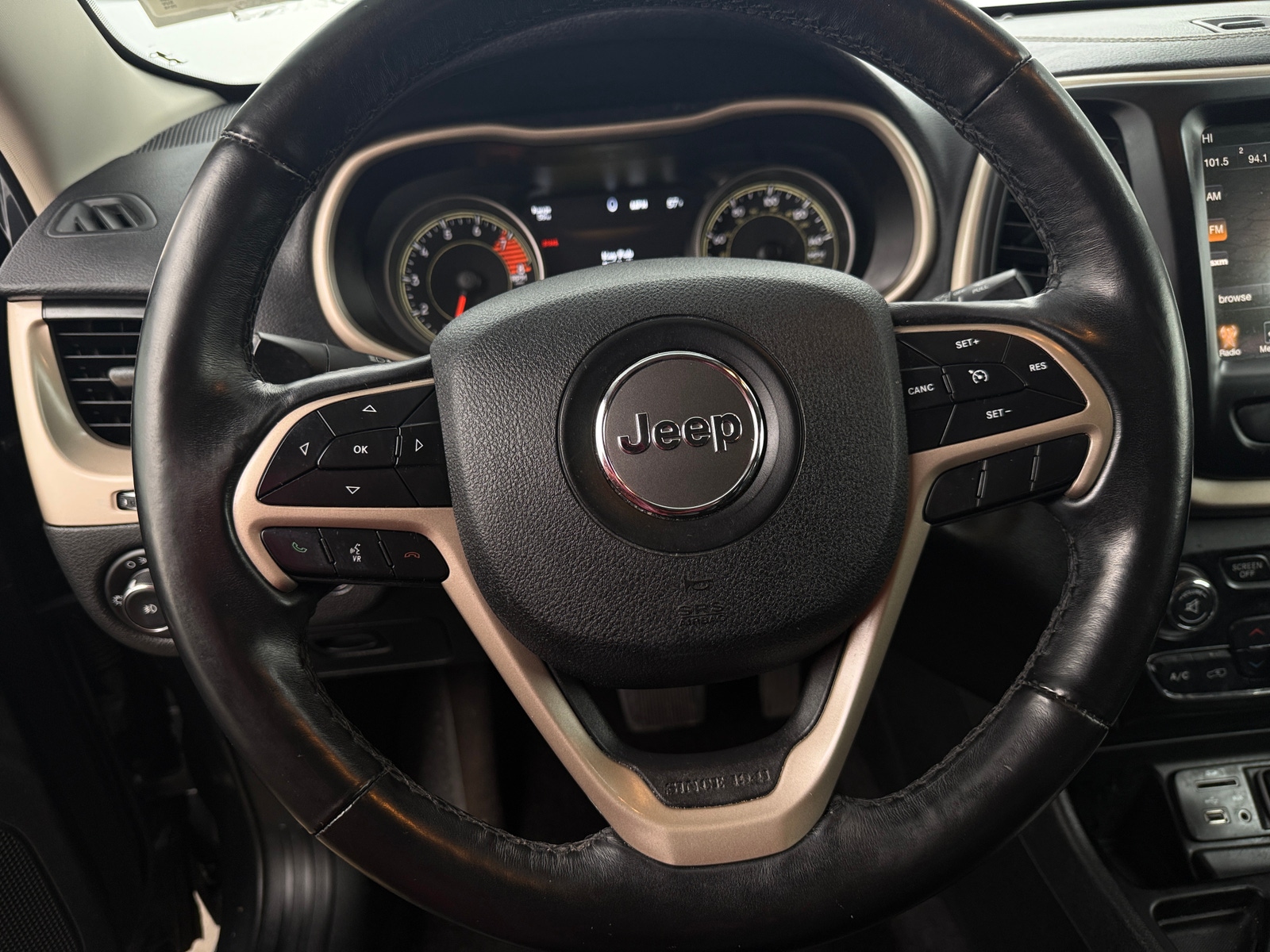 Thumbnail: 2018 Jeep Cherokee - 4