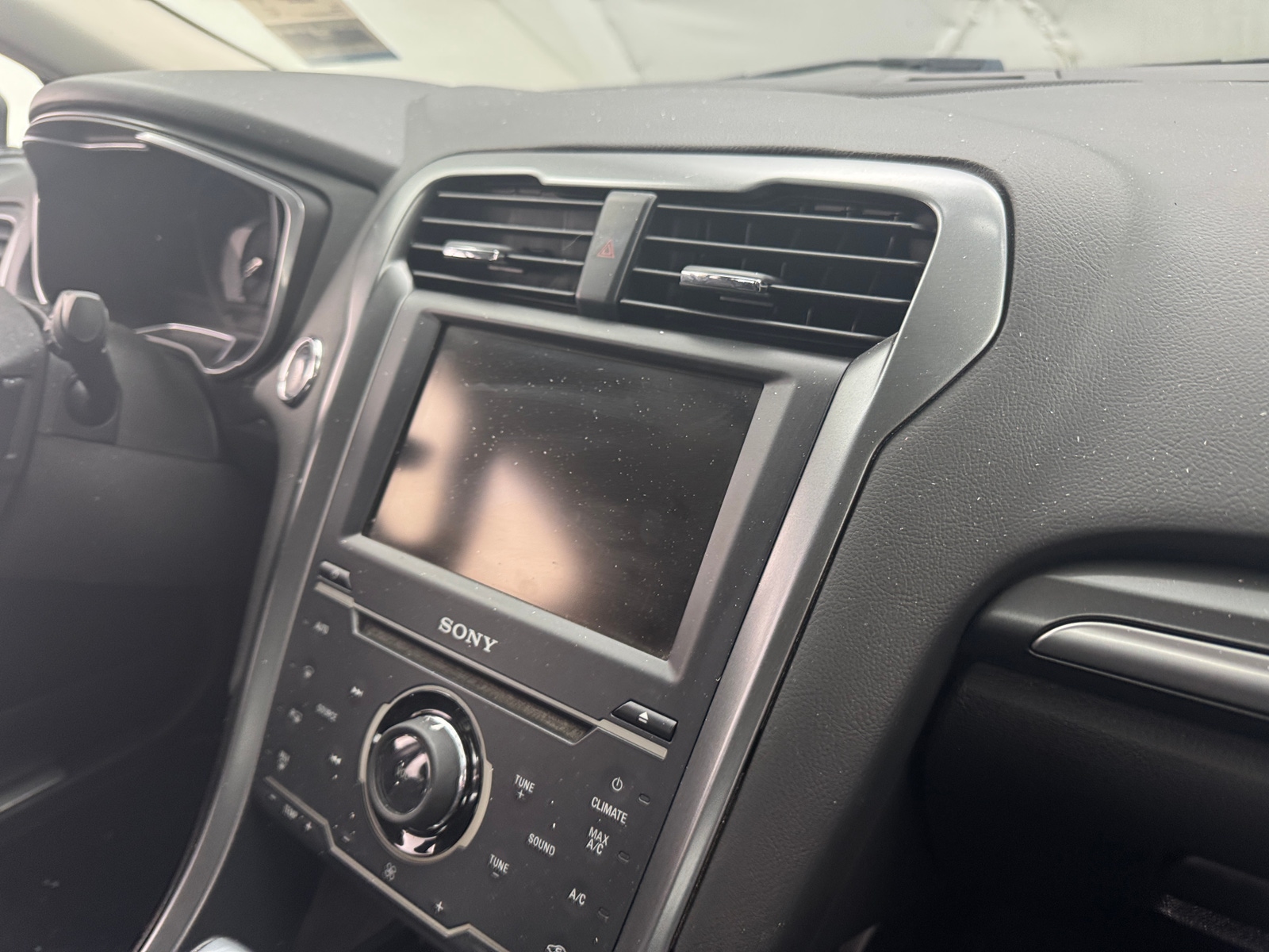 Thumbnail: 2014 Ford Fusion - 3