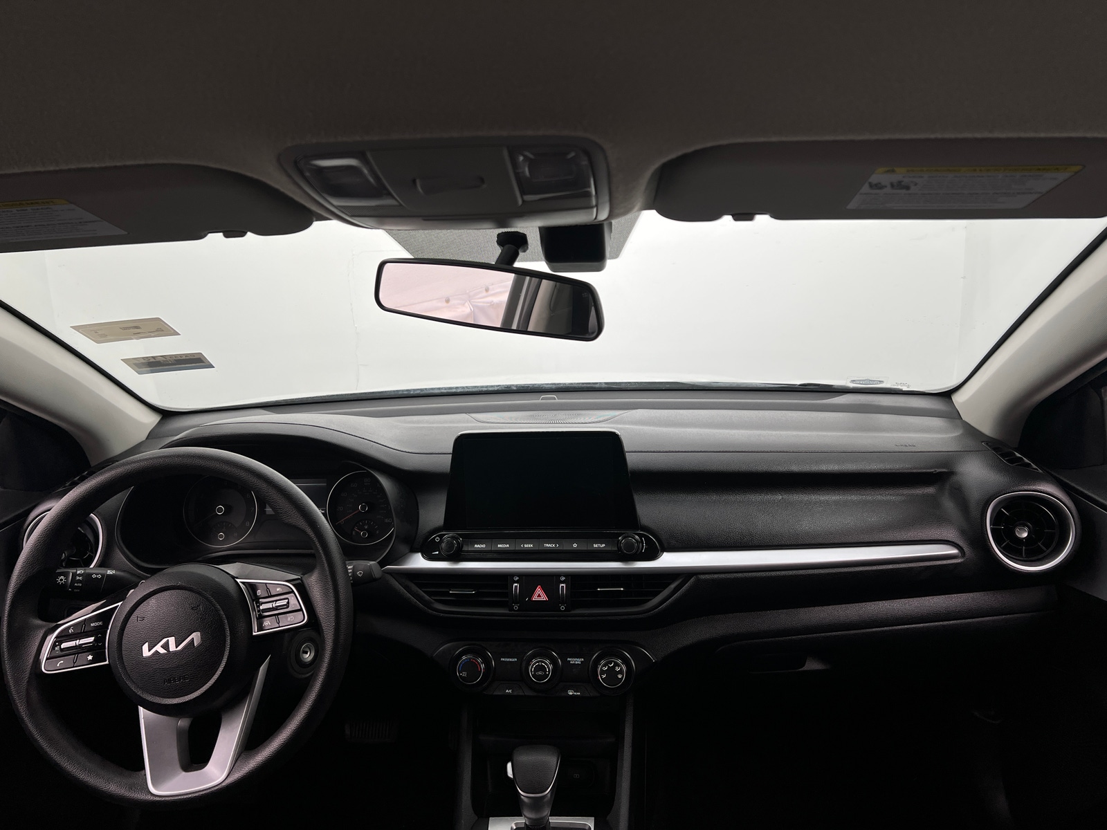 Thumbnail: 2024 Kia Forte - 3