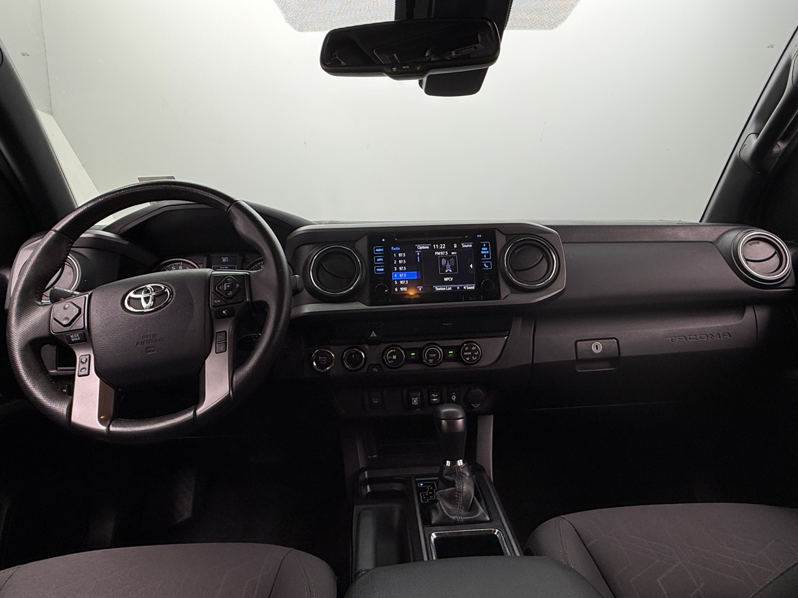 Thumbnail: 2019 Toyota Tacoma - 3