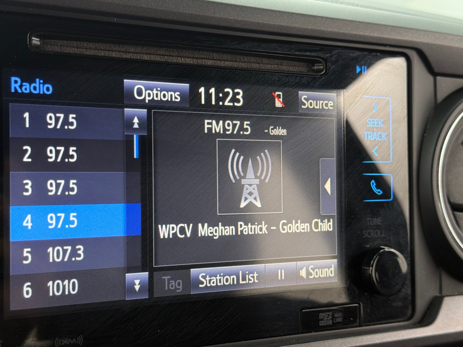 Thumbnail: 2019 Toyota Tacoma - 4