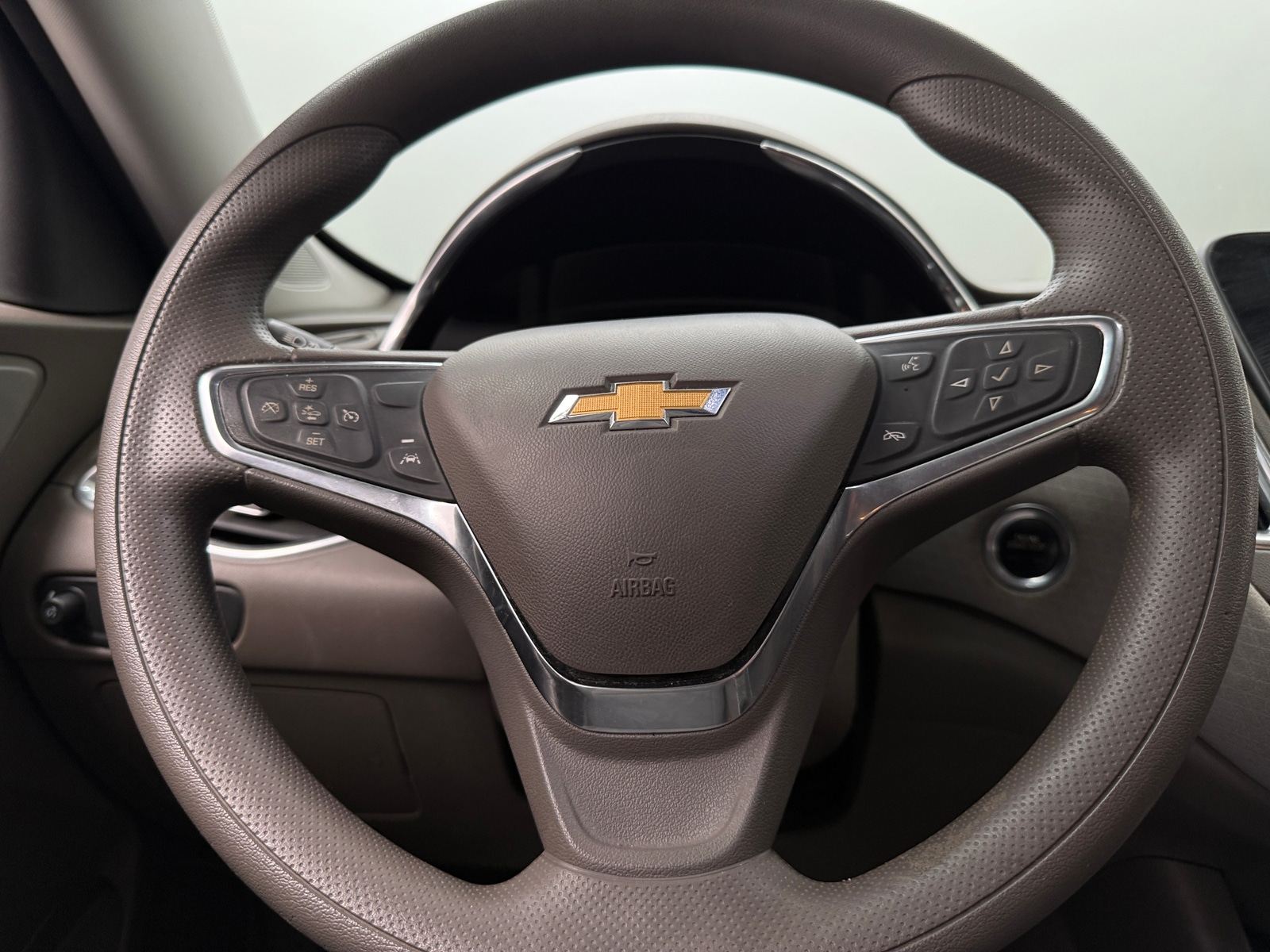 Thumbnail: 2020 Chevrolet Malibu - 5