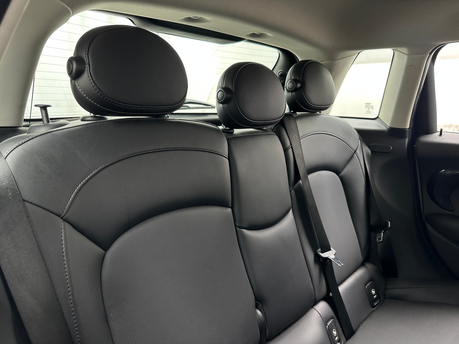 Thumbnail: 2015 MINI Cooper Hardtop - 6