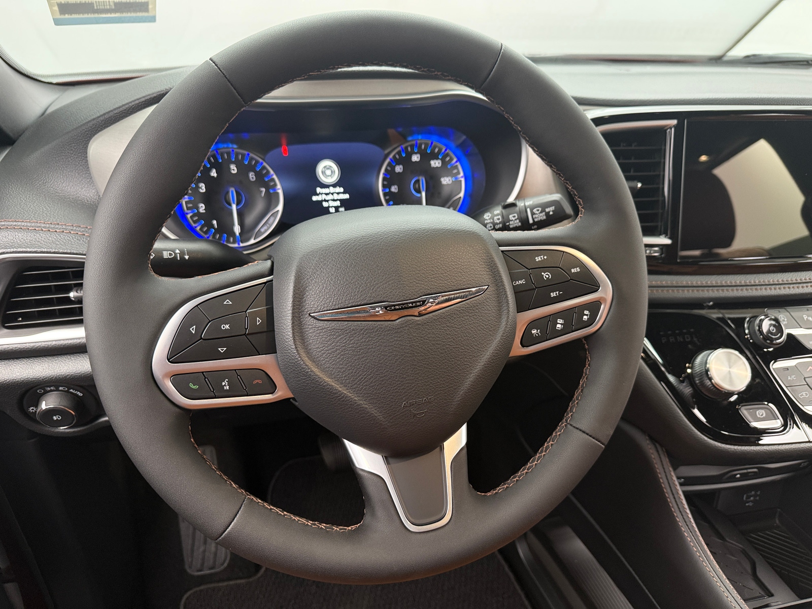 Thumbnail: 2026 Chrysler Pacifica - 4