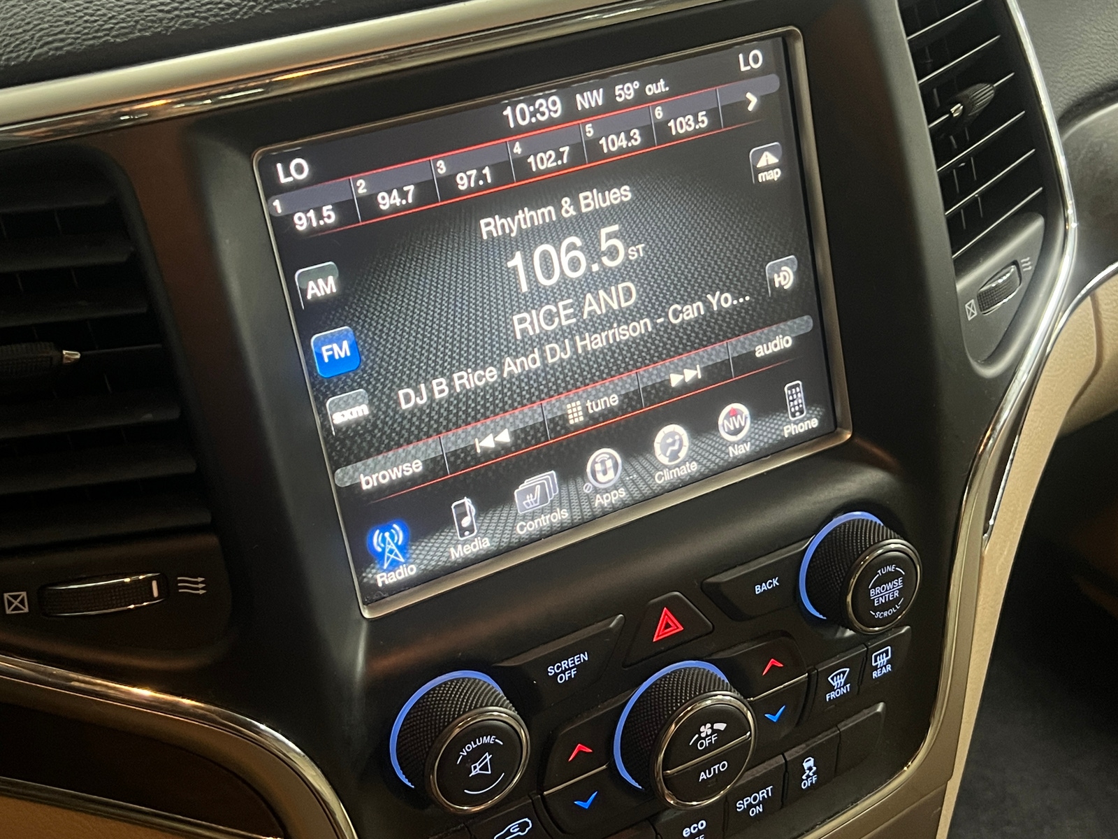 Thumbnail: 2016 Jeep Grand Cherokee - 3