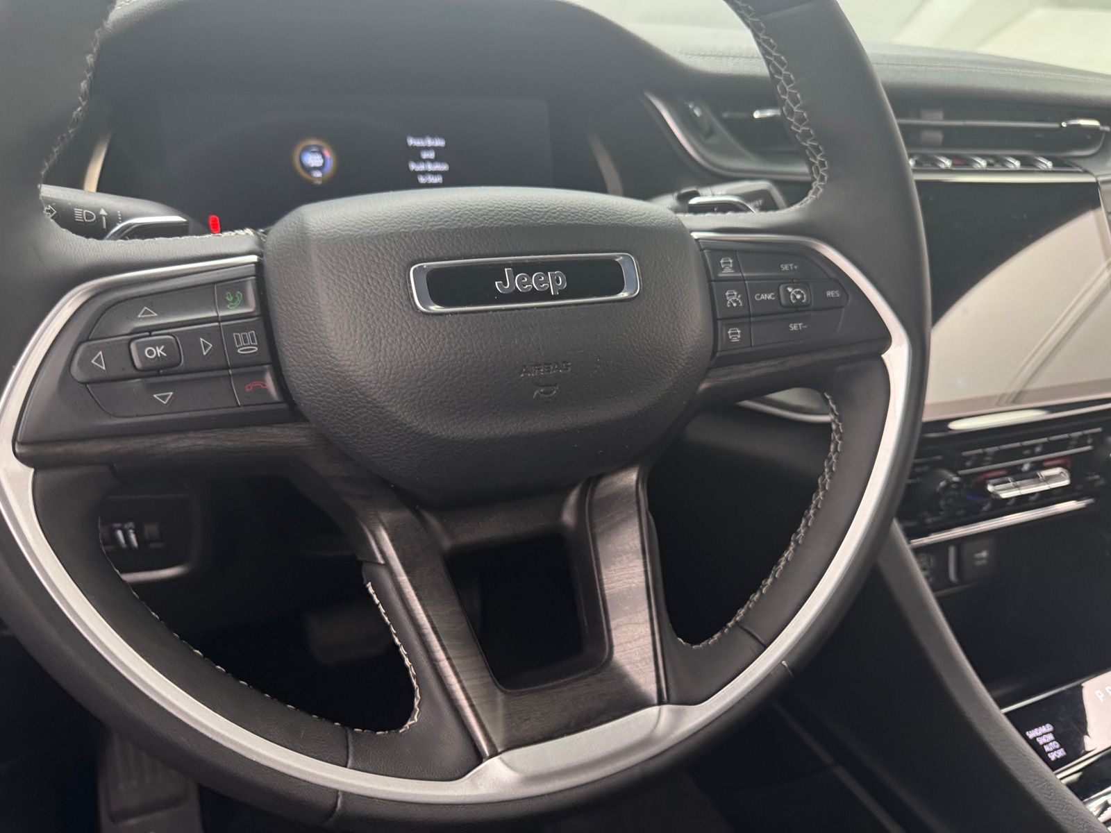 Thumbnail: 2025 Jeep Grand Cherokee - 4