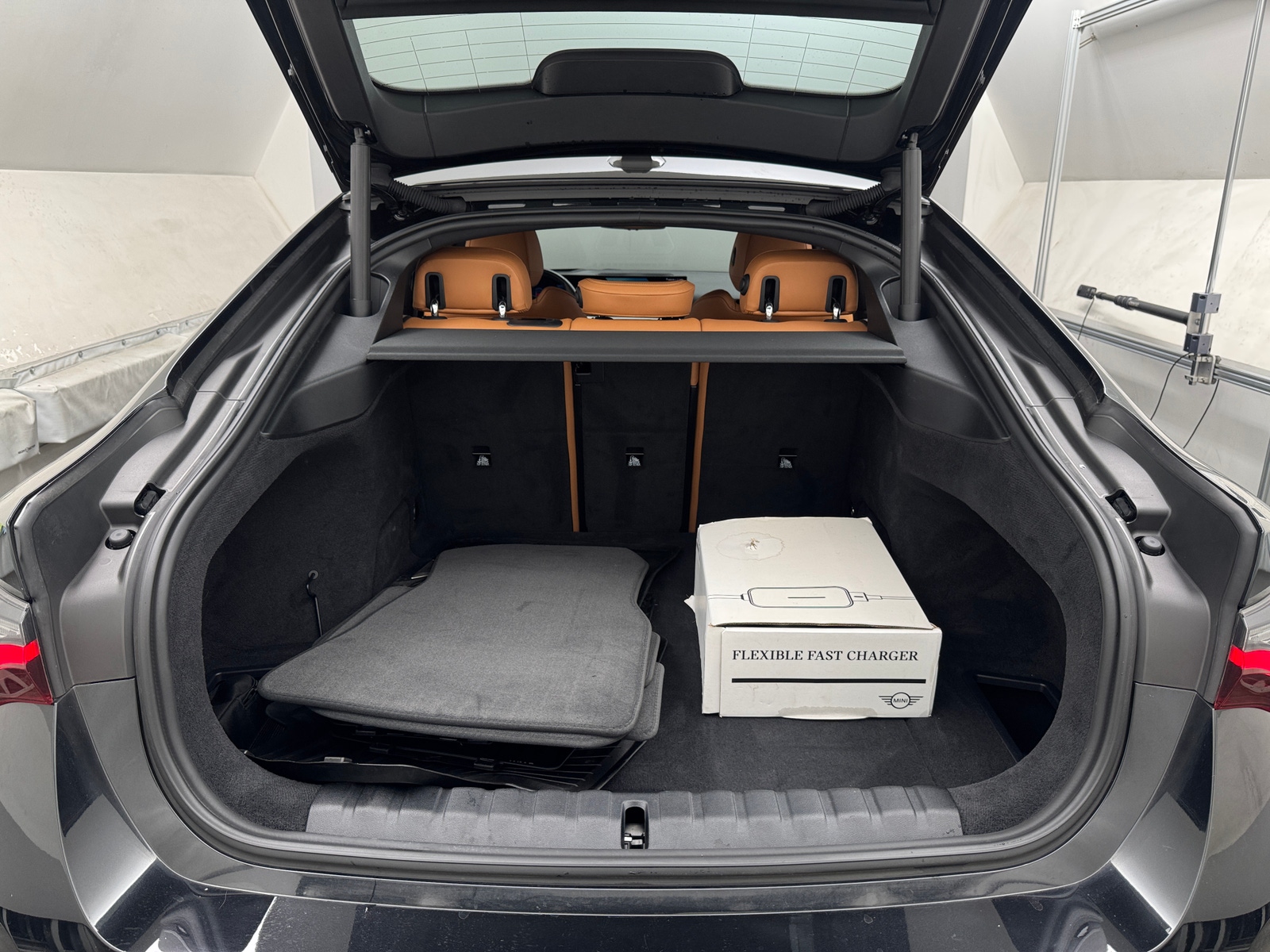 Thumbnail: 2024 BMW i4 - 6