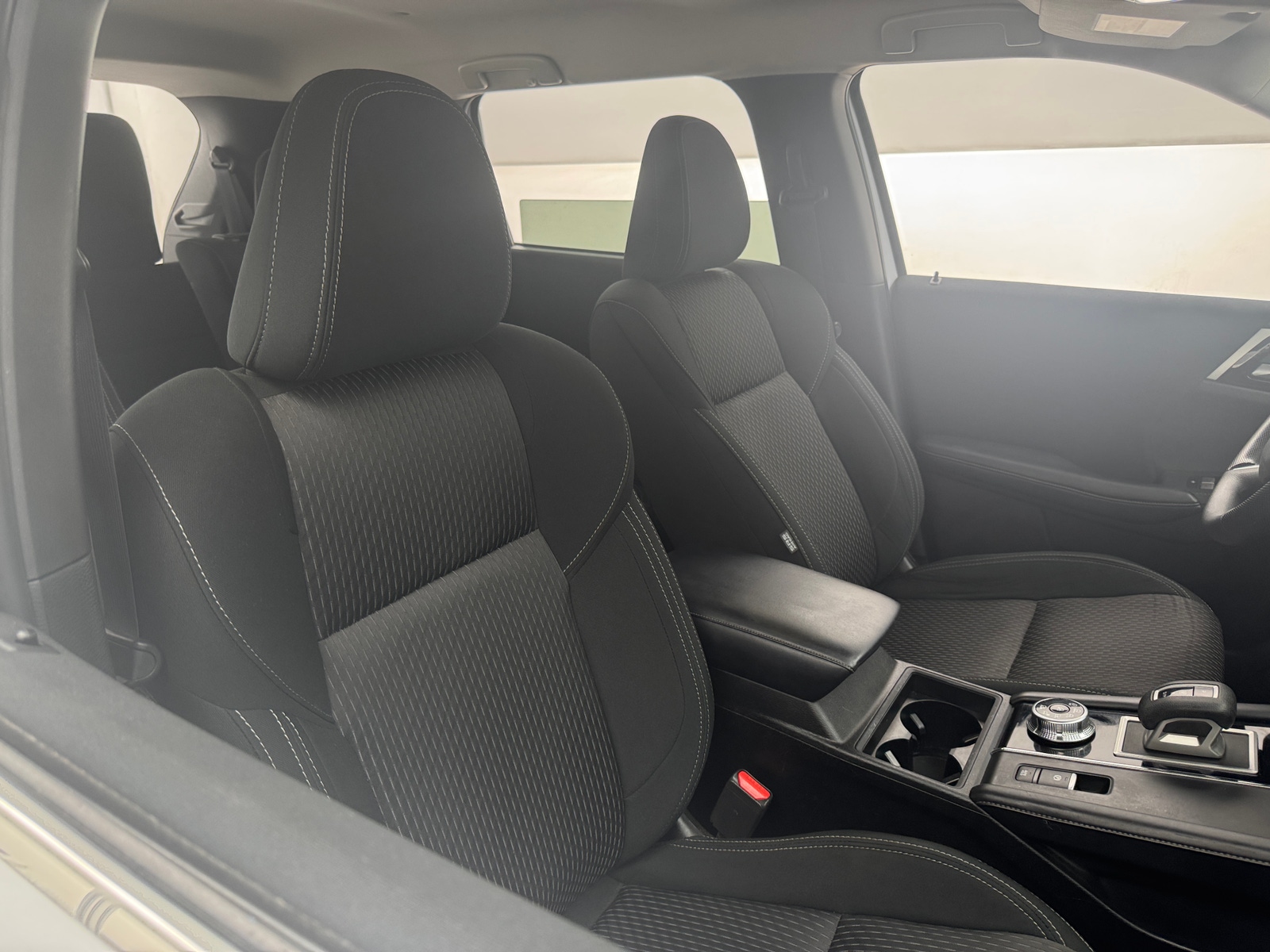 Thumbnail: 2024 Mitsubishi Outlander - 2