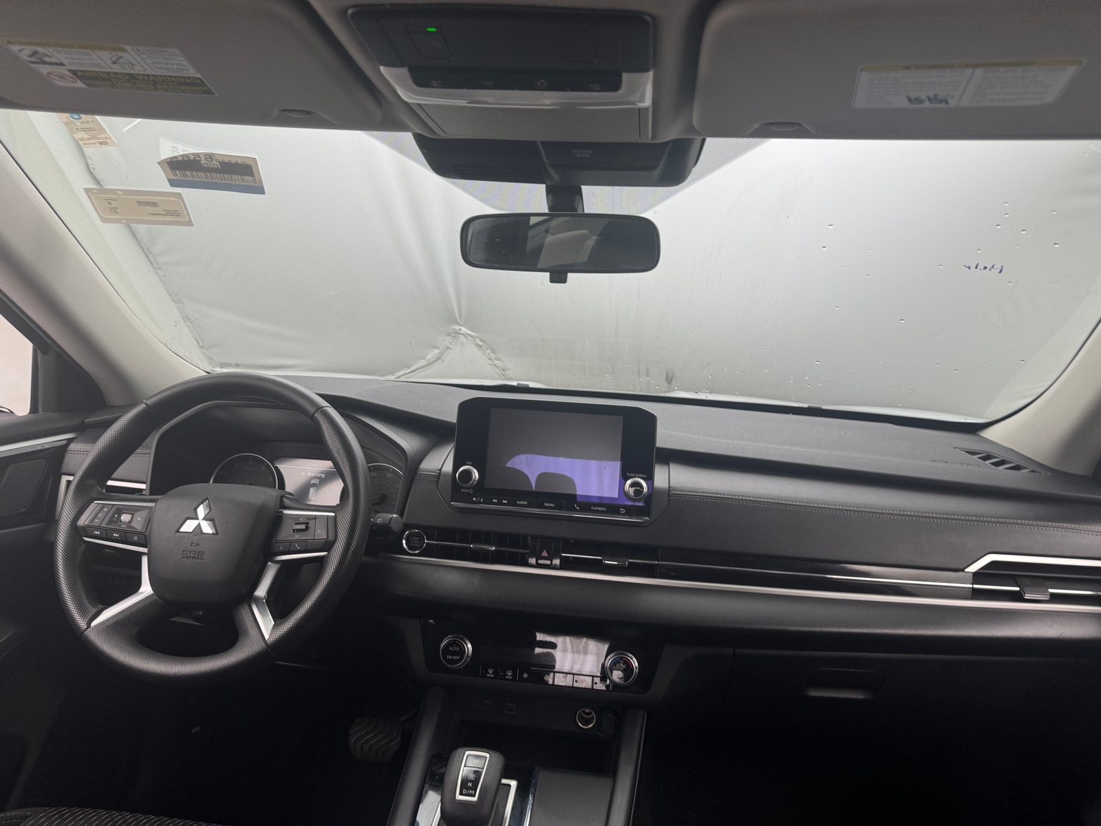 Thumbnail: 2024 Mitsubishi Outlander - 3