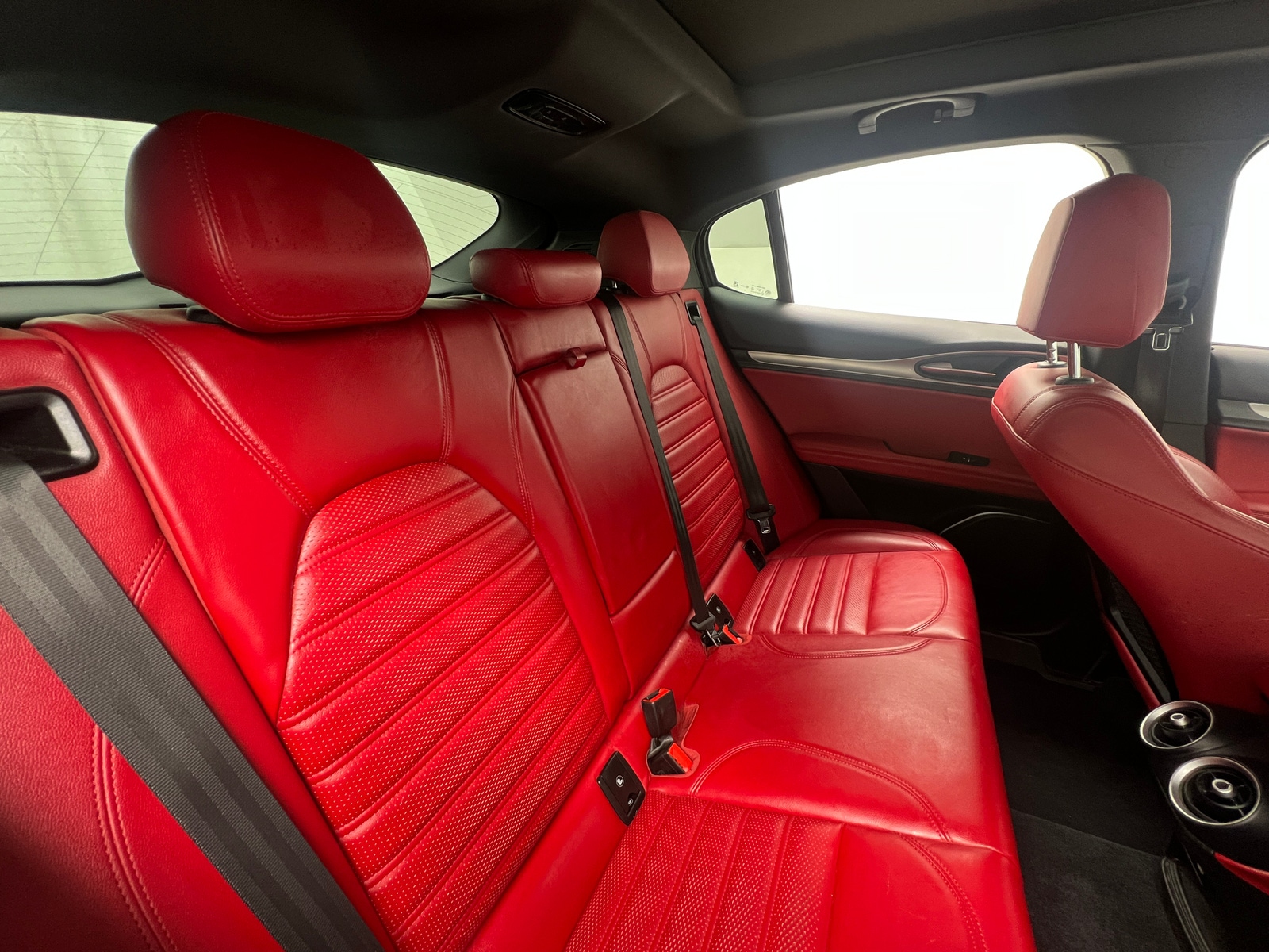 Thumbnail: 2018 Alfa Romeo Stelvio - 5