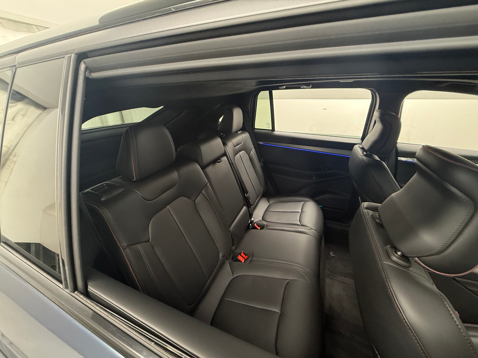 Thumbnail: 2024 Jeep Wagoneer S - 5