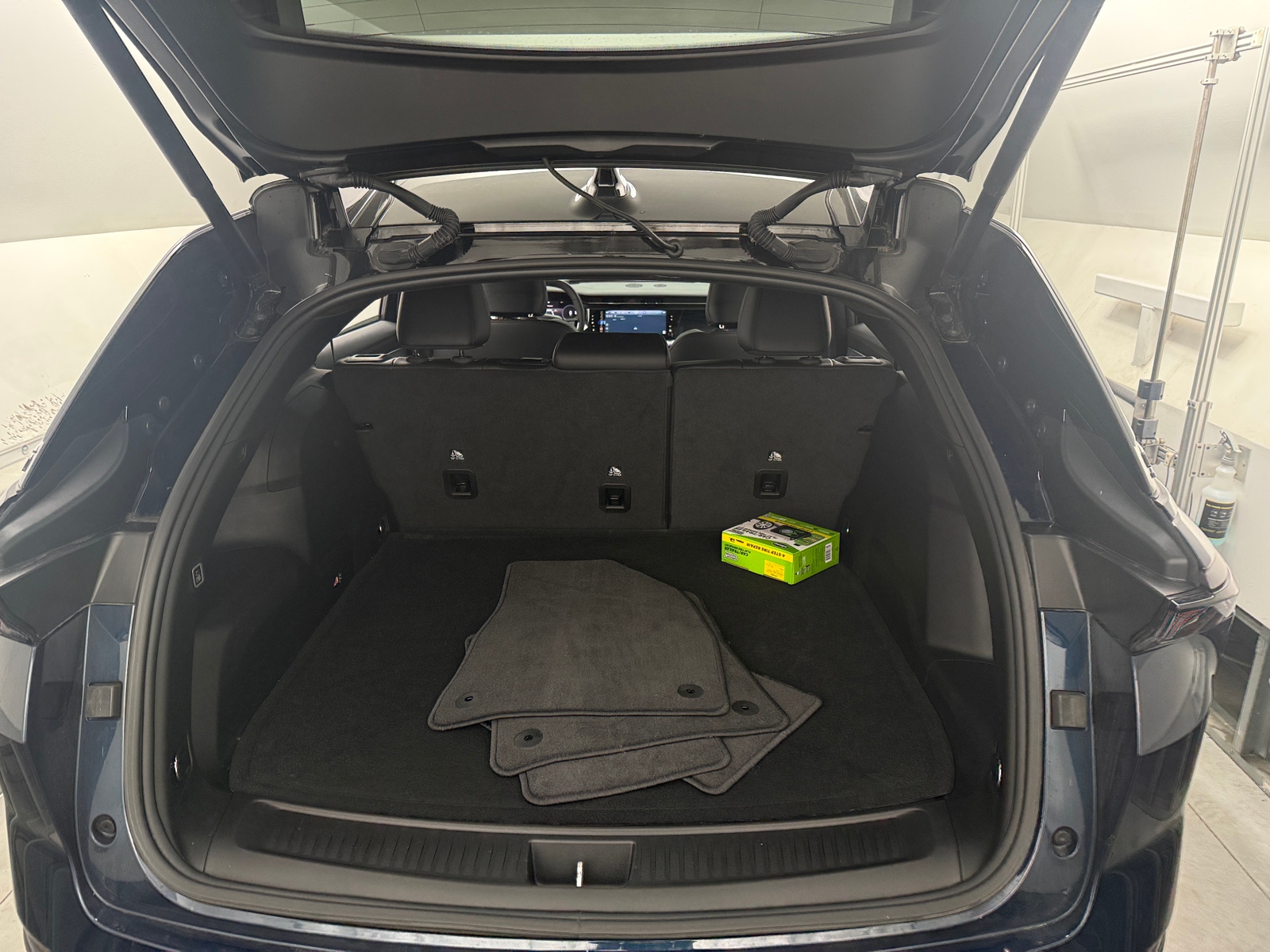 Thumbnail: 2024 Jeep Wagoneer S - 6