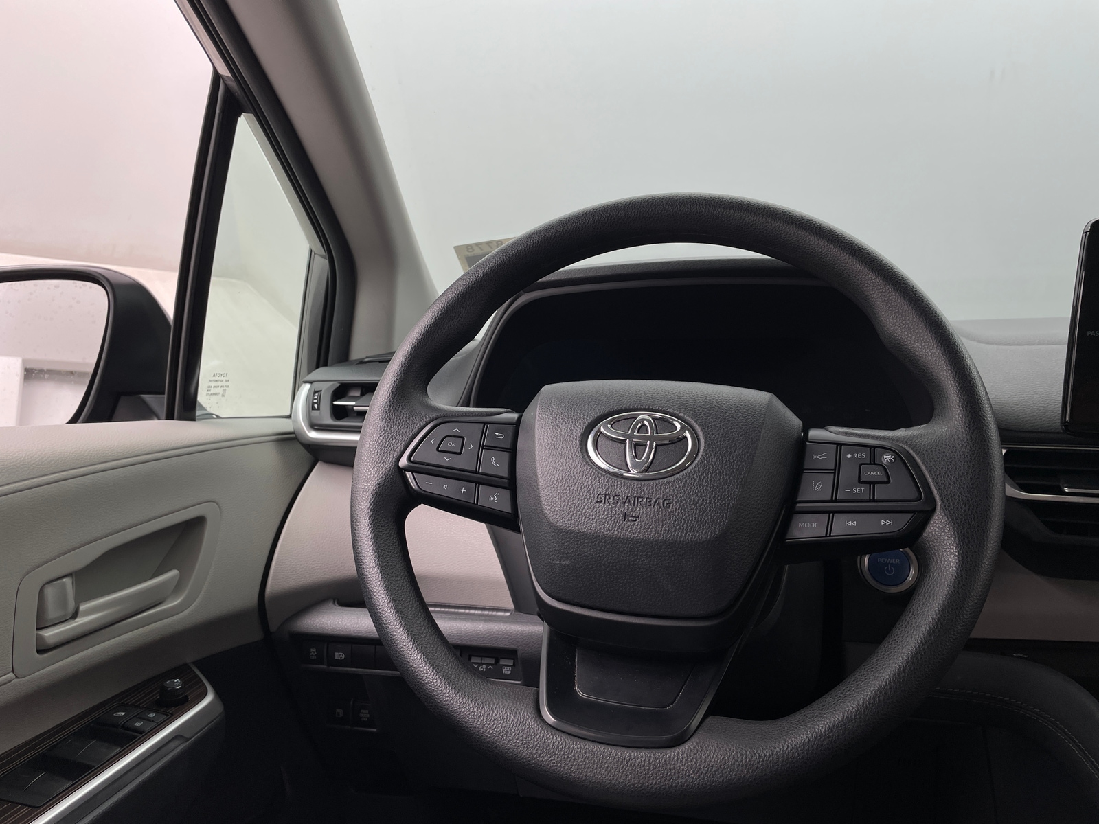 Thumbnail: 2024 Toyota Sienna - 5