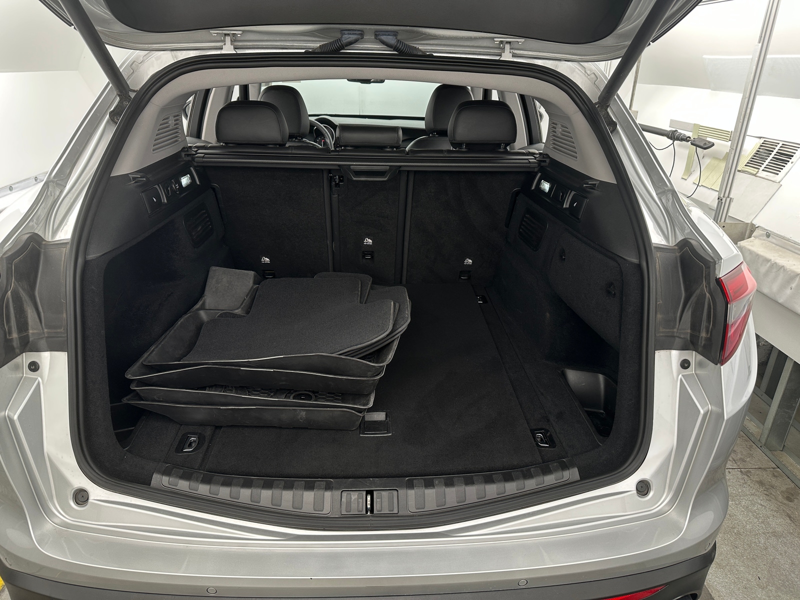 Thumbnail: 2018 Alfa Romeo Stelvio - 6