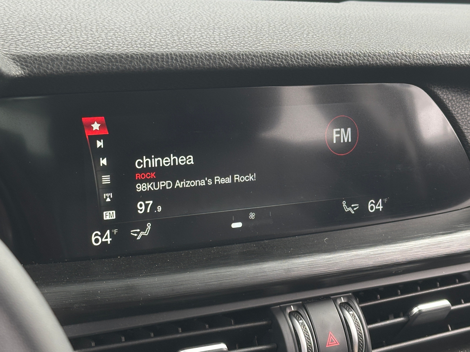 Thumbnail: 2018 Alfa Romeo Stelvio - 3