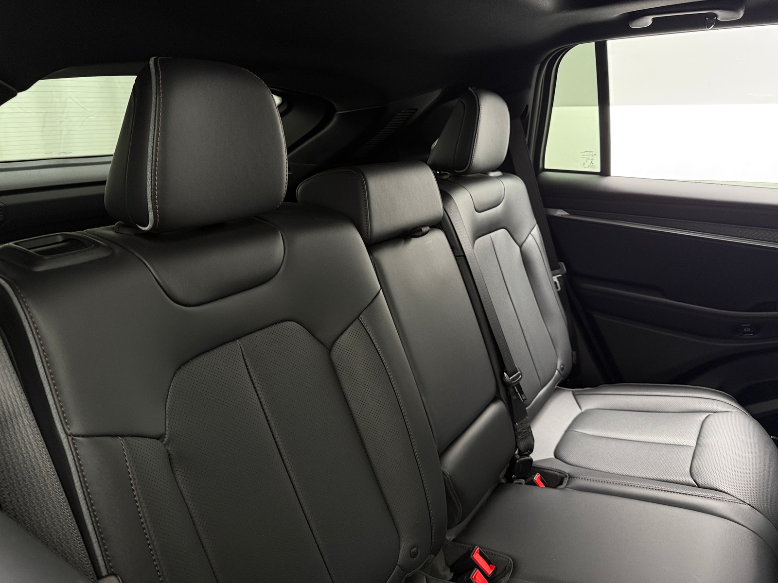 Thumbnail: 2025 Jeep Wagoneer S - 5