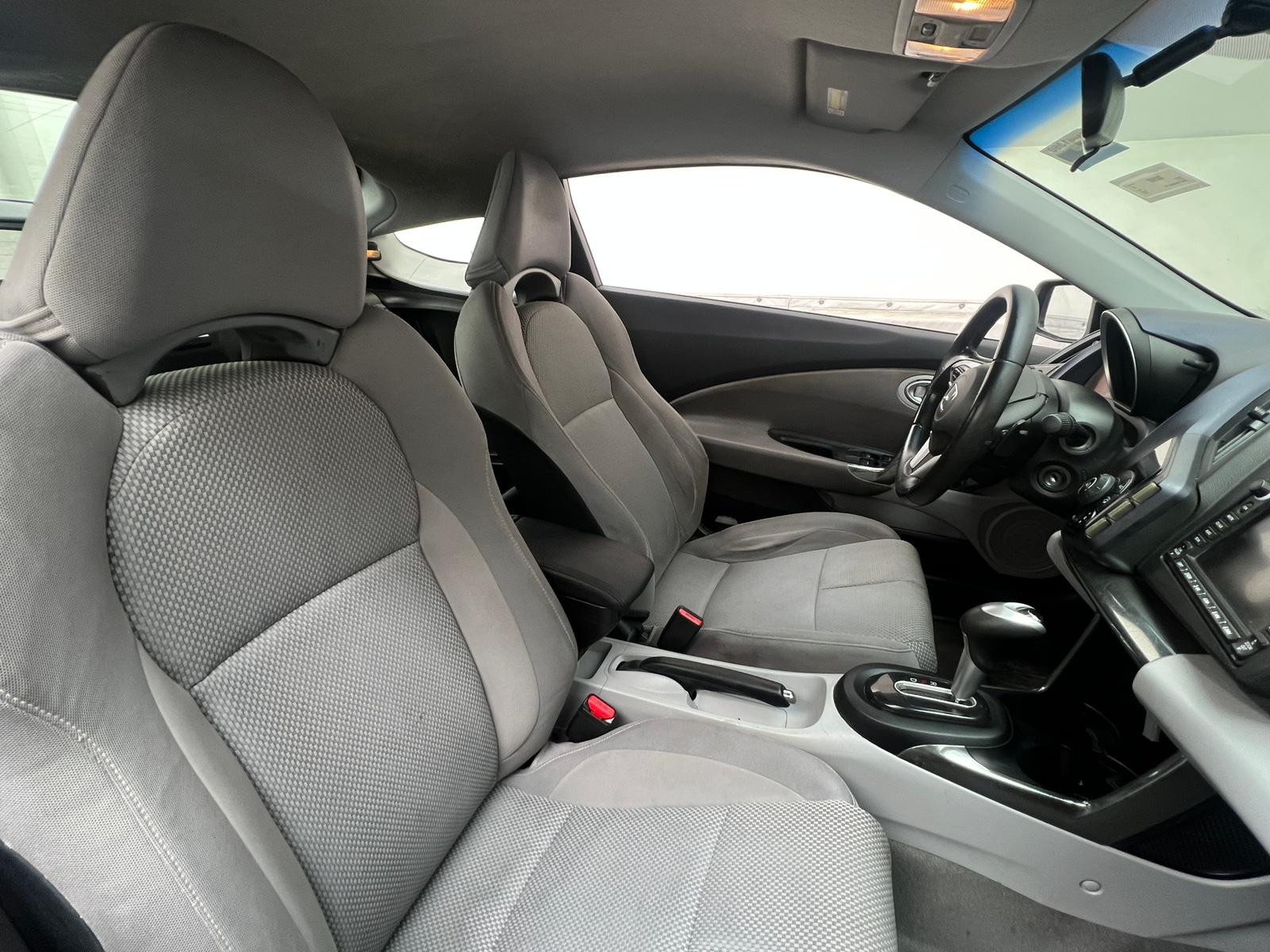 Thumbnail: 2011 Honda CR-Z - 2