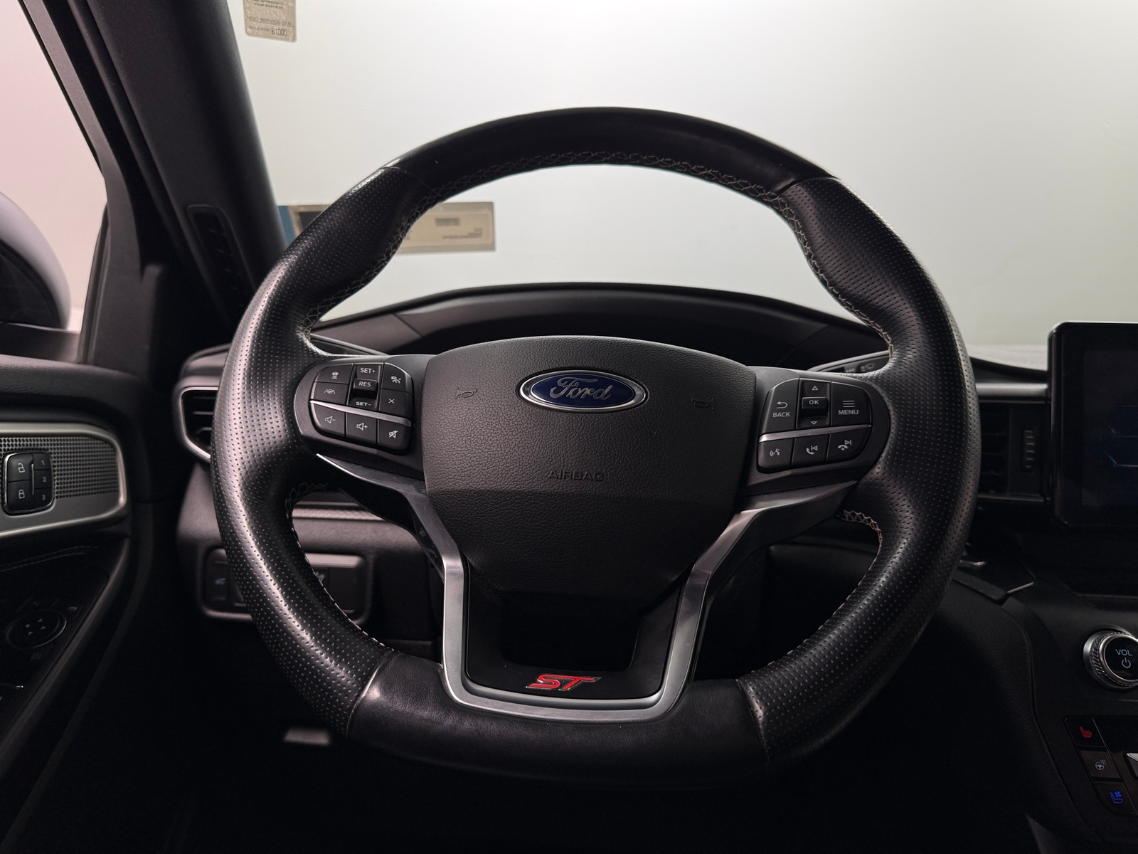 Thumbnail: 2020 Ford Explorer - 4