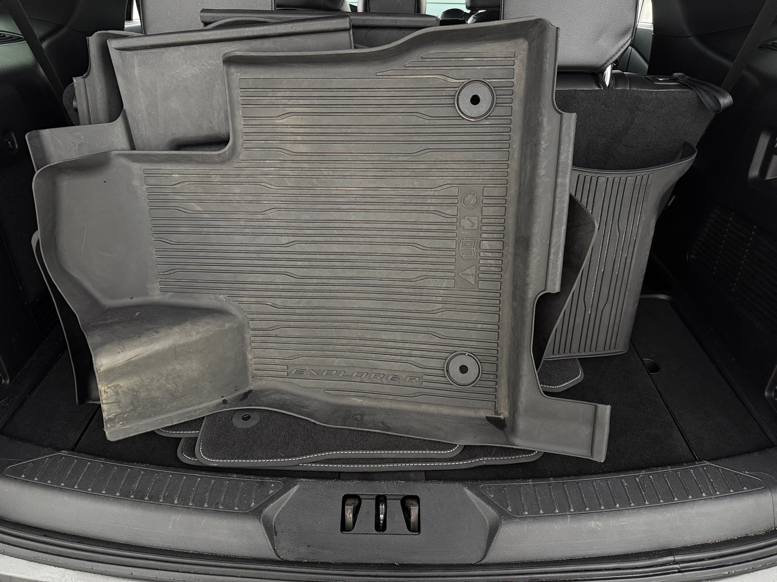 Thumbnail: 2020 Ford Explorer - 6