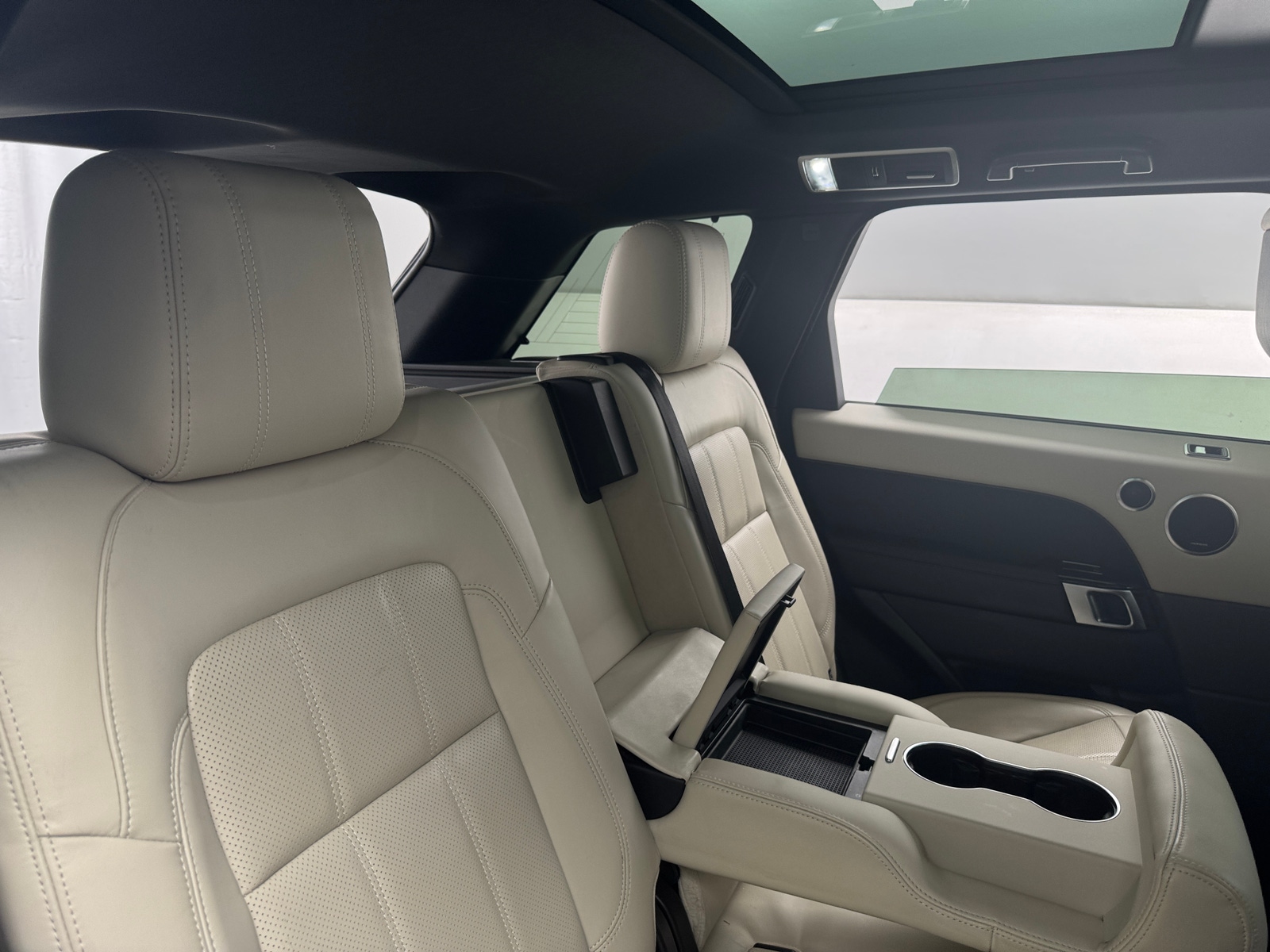 Thumbnail: 2020 Land Rover Range Rover Sport - 5