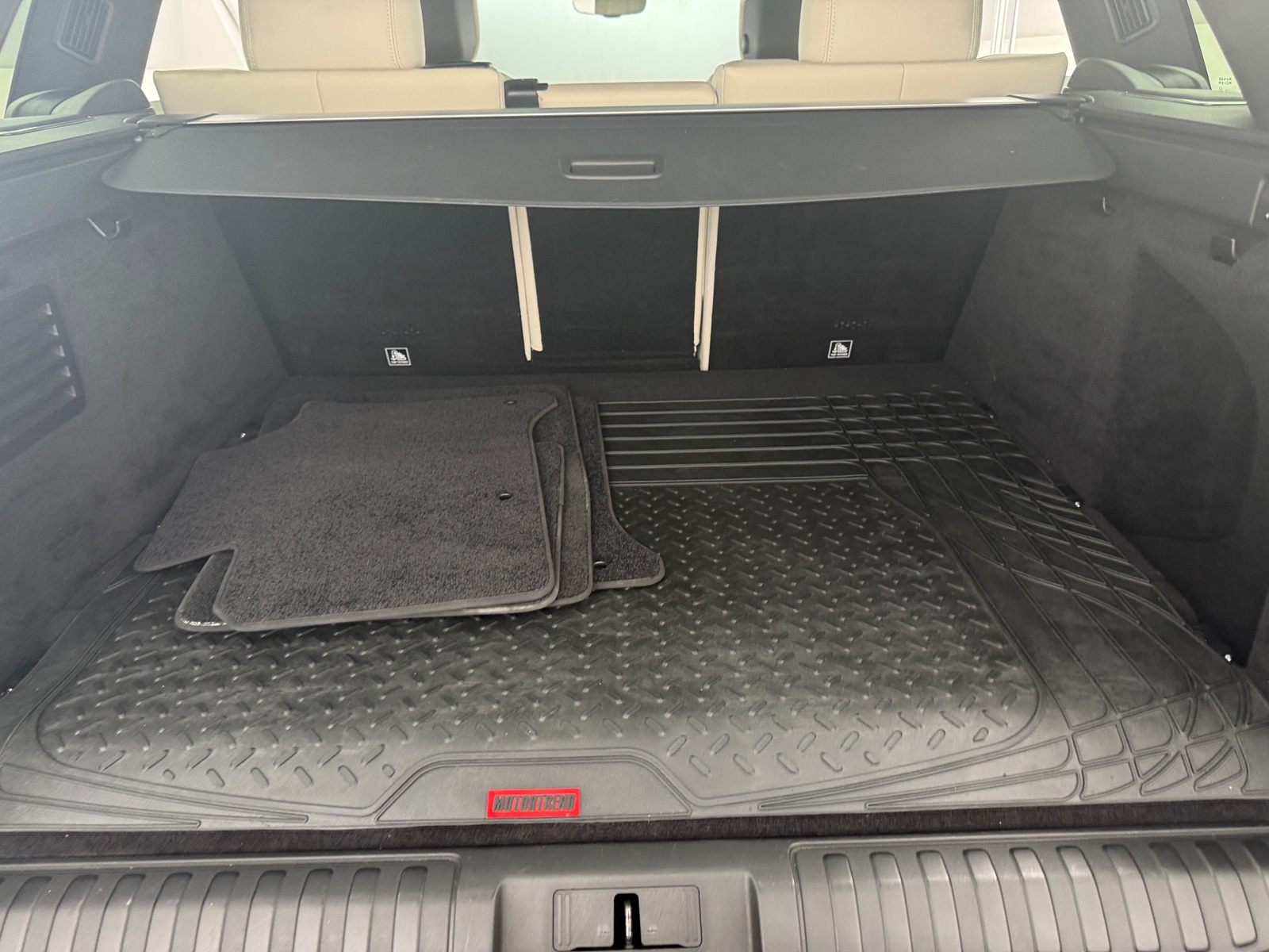 Thumbnail: 2020 Land Rover Range Rover Sport - 6