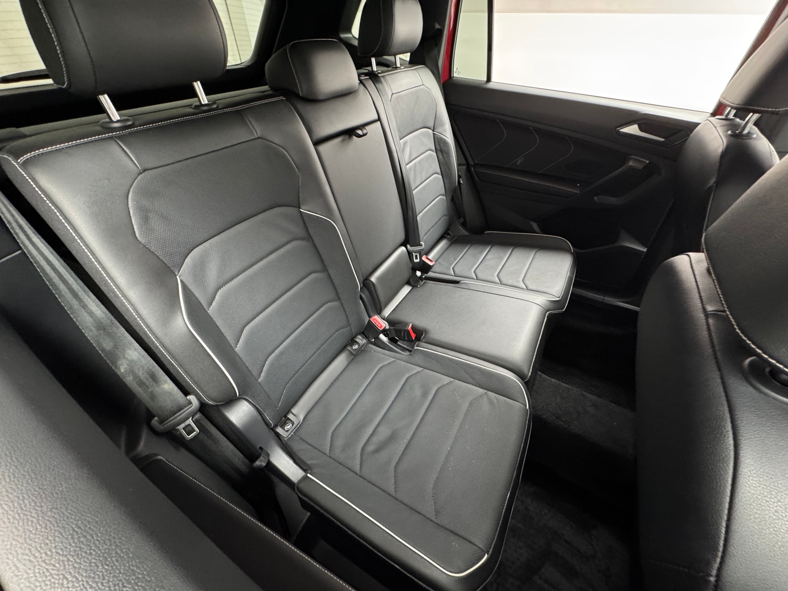 Thumbnail: 2024 Volkswagen Tiguan - 5