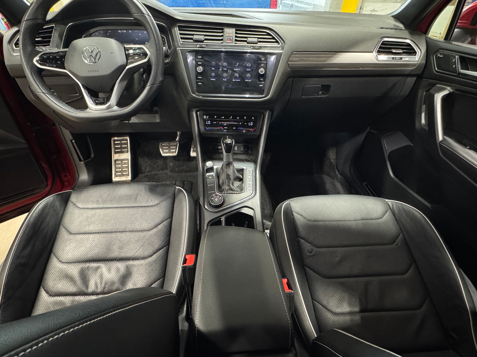 Thumbnail: 2024 Volkswagen Tiguan - 2