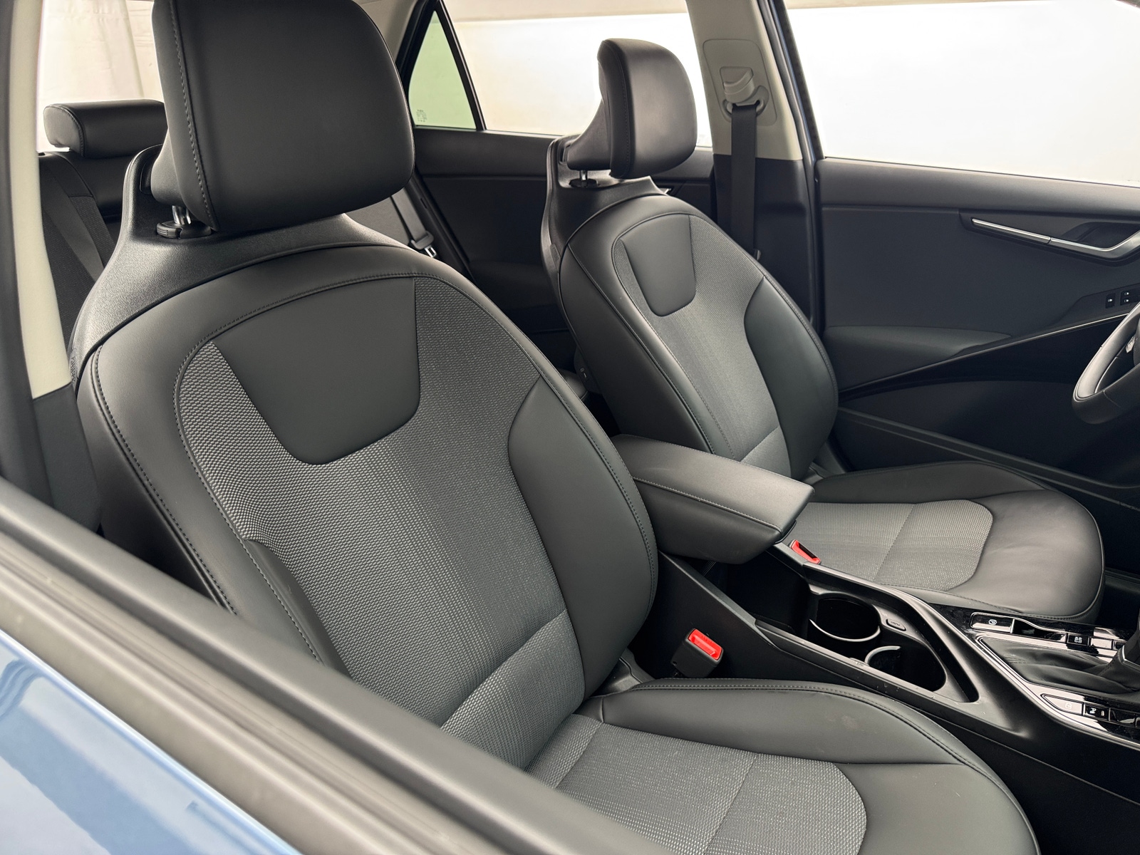 Thumbnail: 2025 Kia Niro - 2