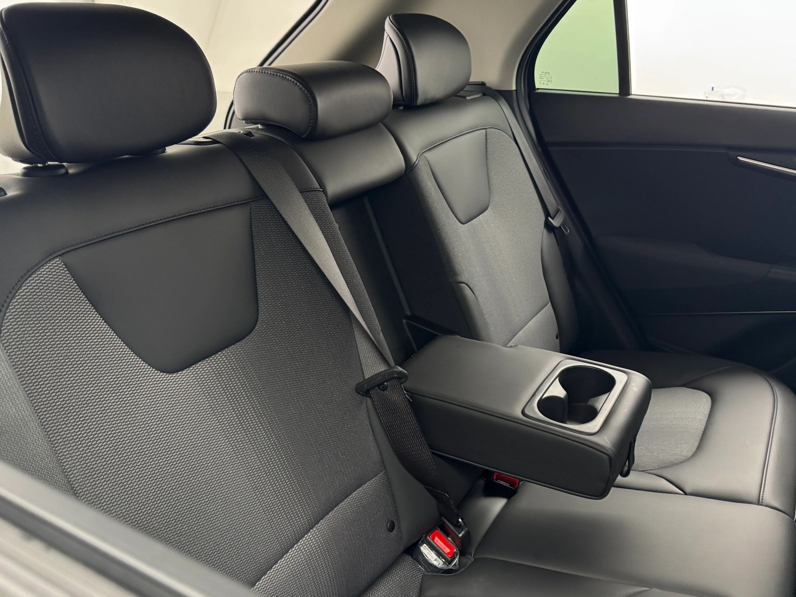 Thumbnail: 2025 Kia Niro - 6