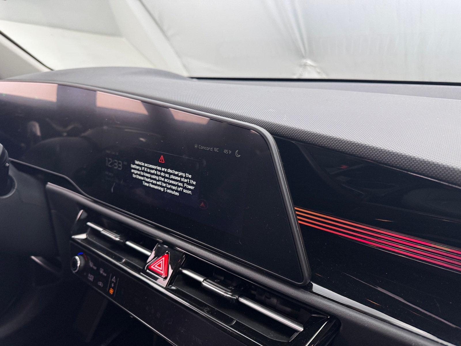 Thumbnail: 2025 Kia Niro - 4