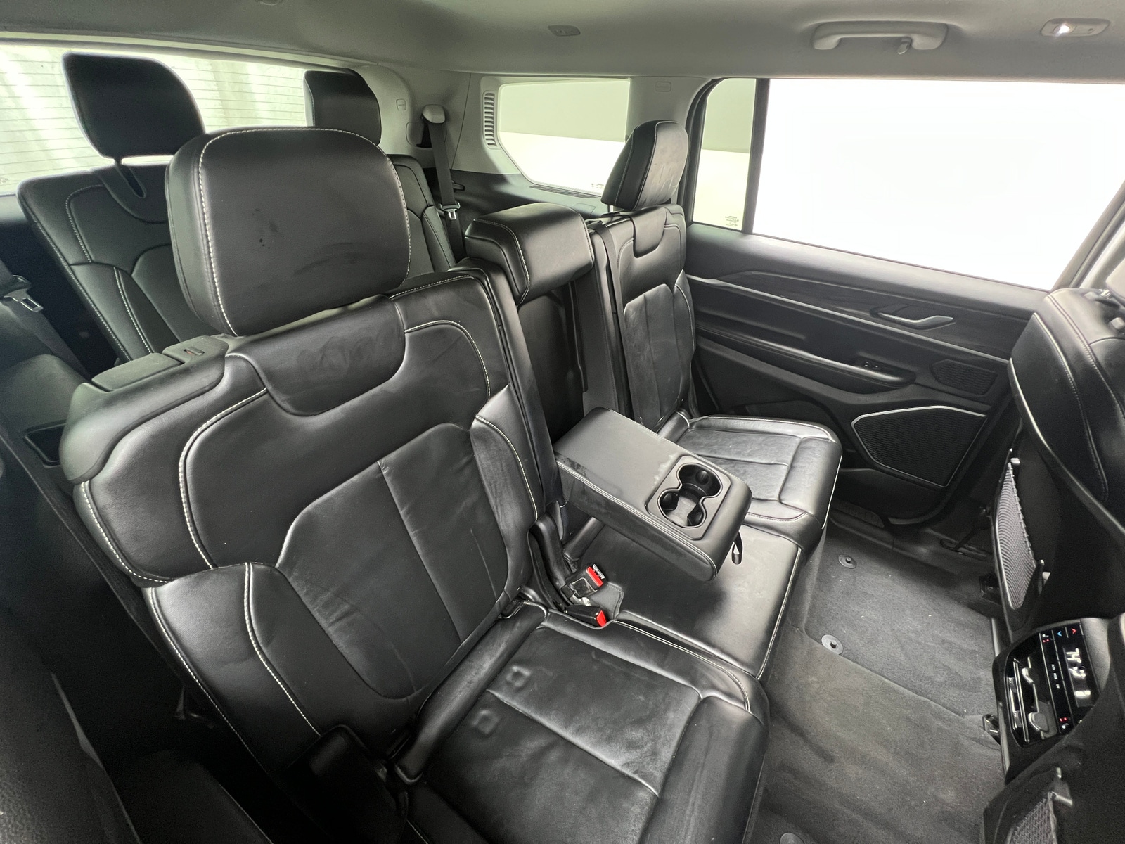 Thumbnail: 2021 Jeep Grand Cherokee L - 5