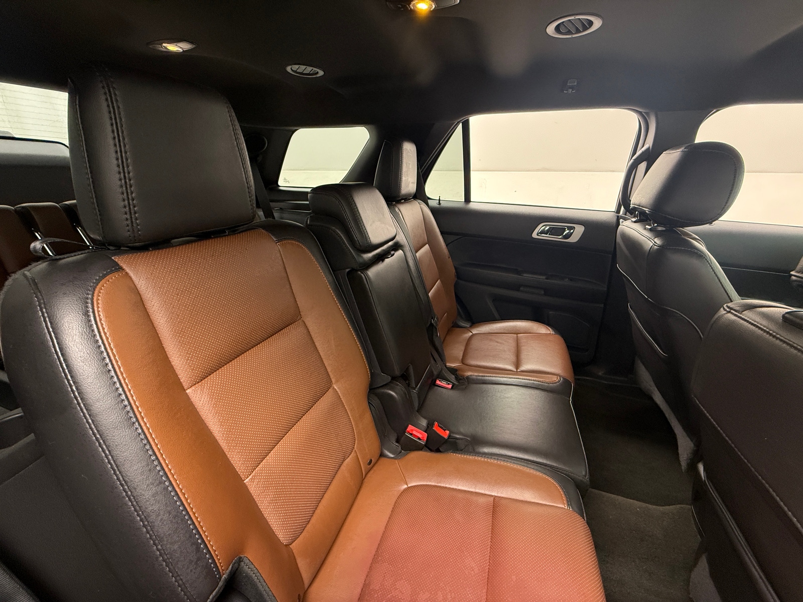 Thumbnail: 2015 Ford Explorer - 5