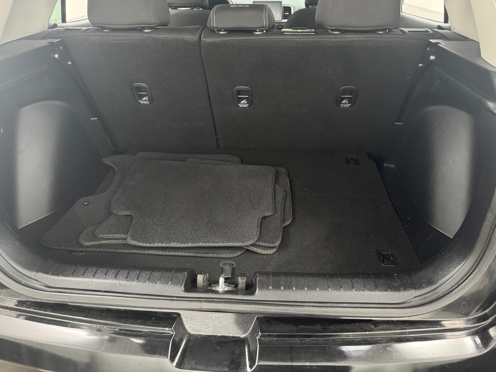 Thumbnail: 2020 Hyundai Venue - 7