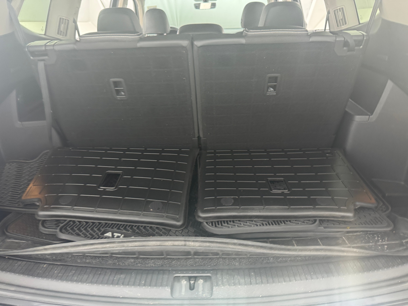 Thumbnail: 2023 Volkswagen Atlas - 6