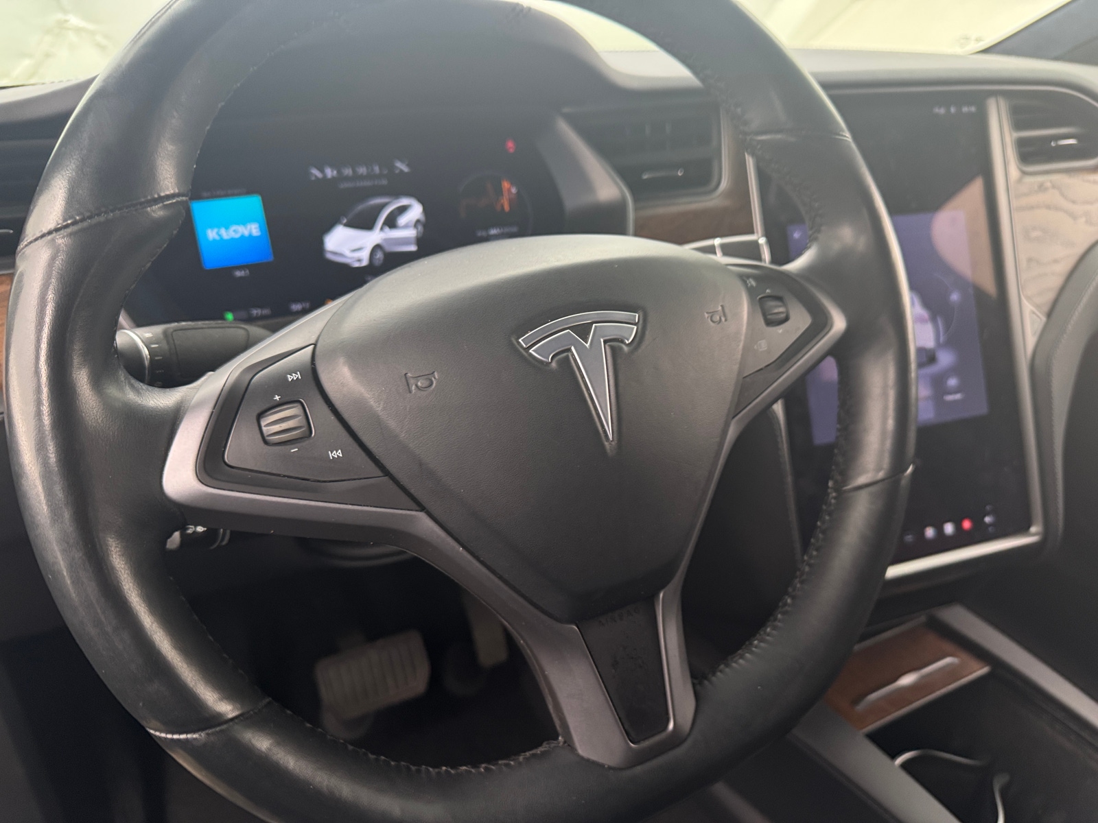 Thumbnail: 2020 Tesla Model X - 4