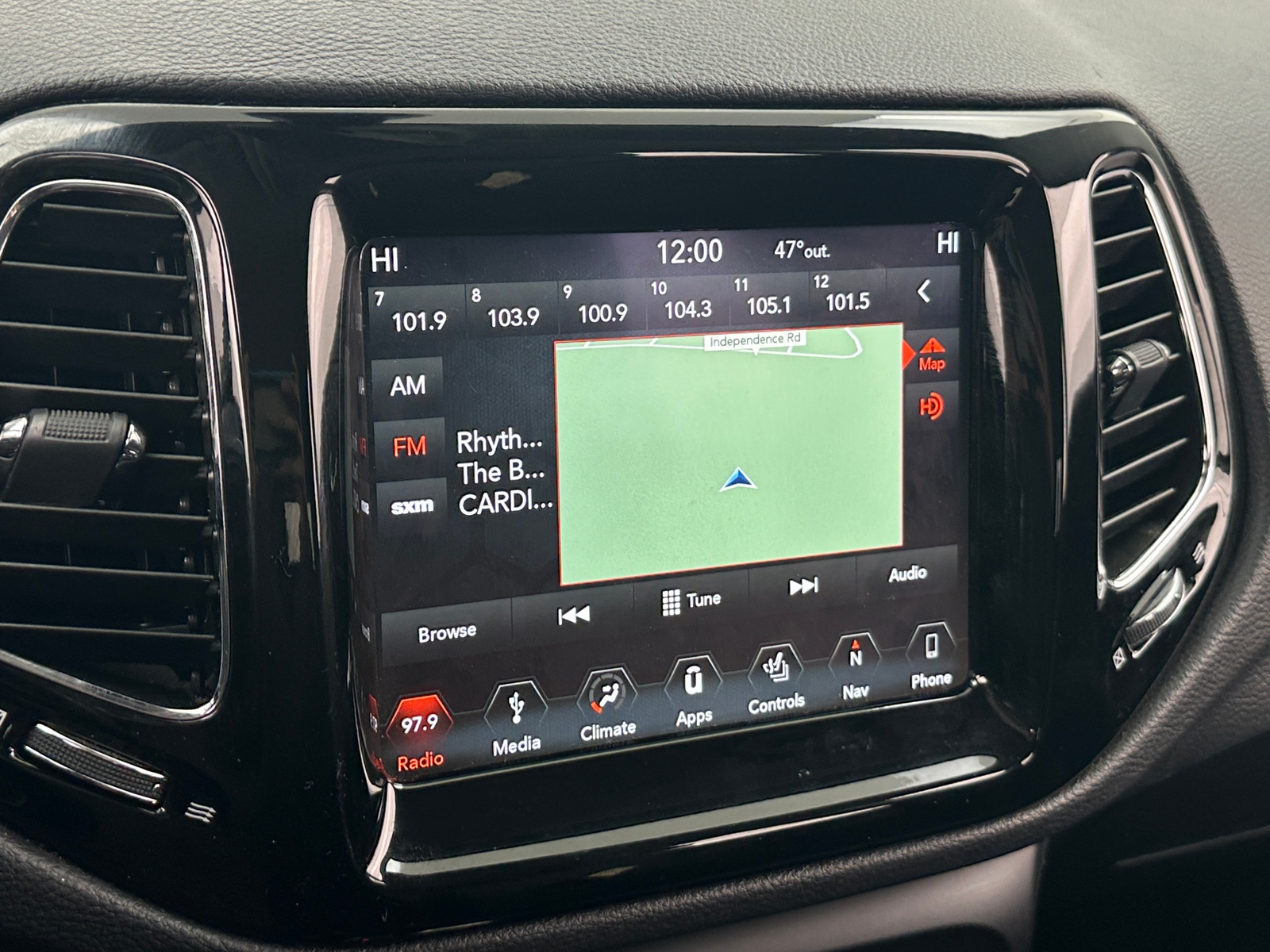 Thumbnail: 2019 Jeep Compass - 3