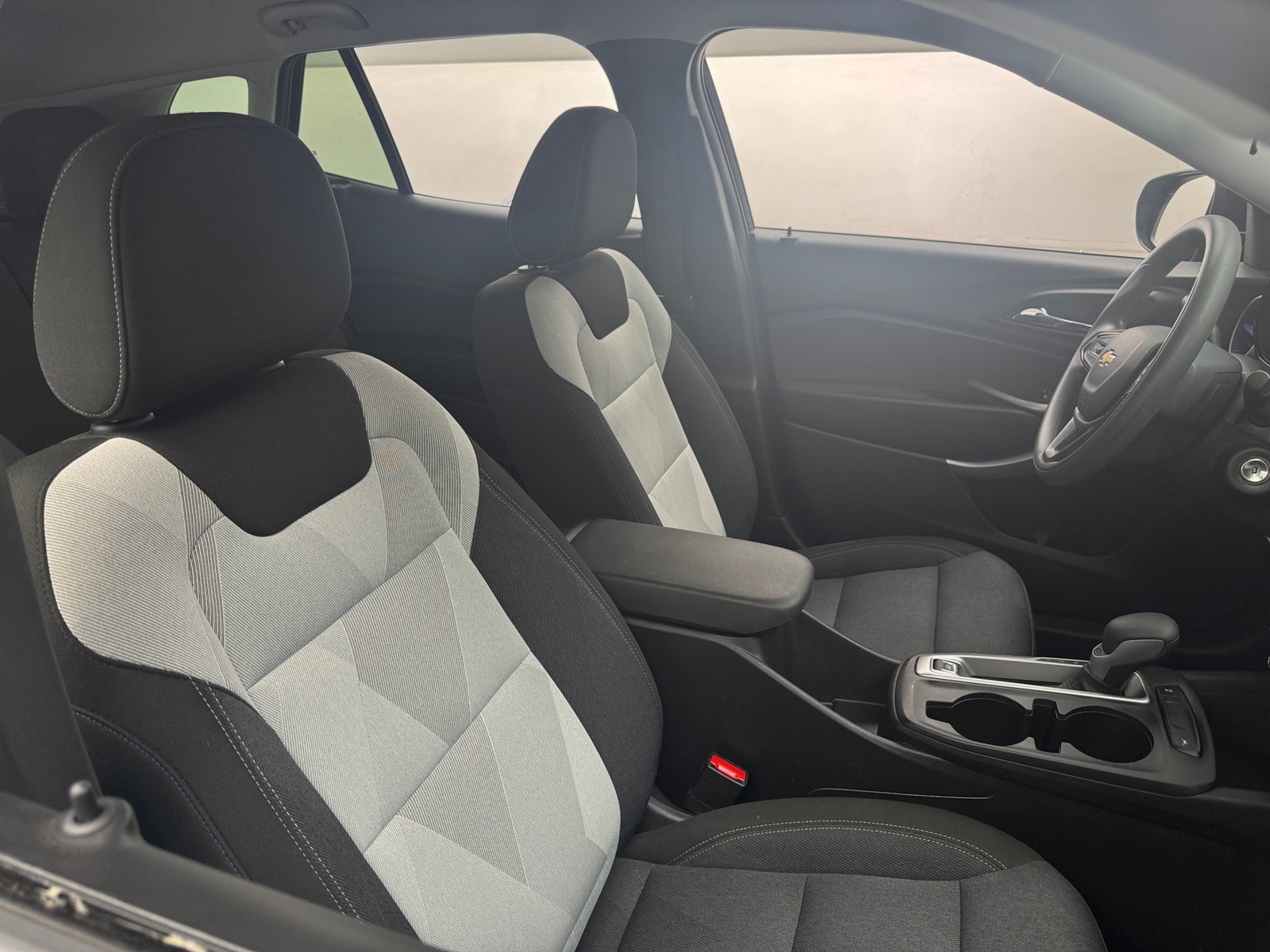 Thumbnail: 2025 Chevrolet Trax - 2