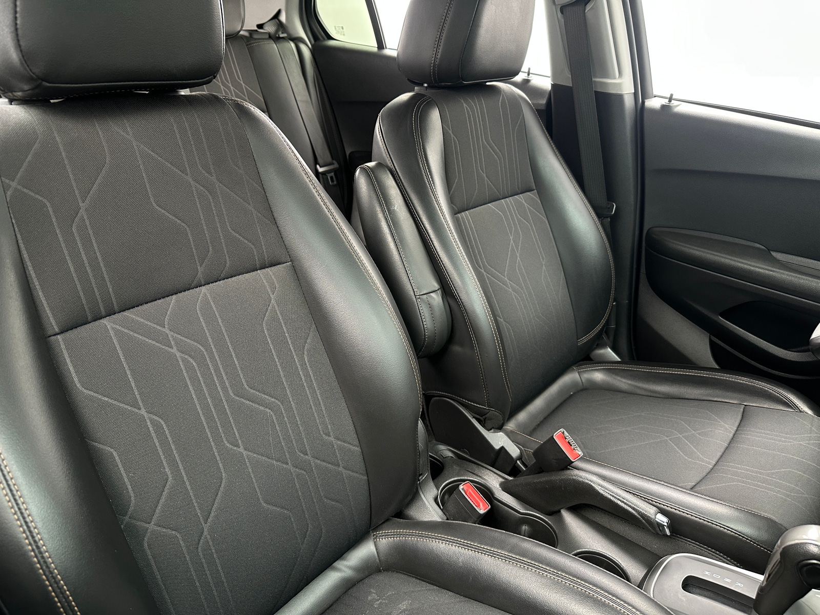 Thumbnail: 2021 Chevrolet Trax - 2