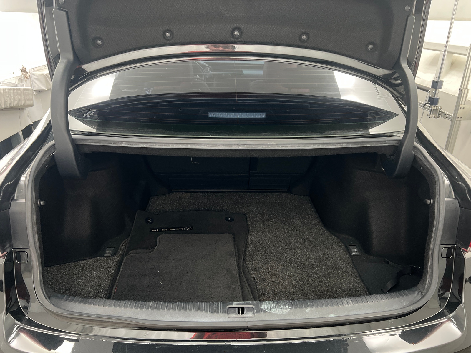 Thumbnail: 2019 Lexus IS - 6