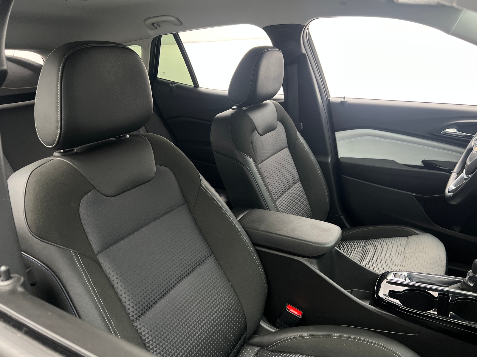 Thumbnail: 2025 Chevrolet Trax - 2