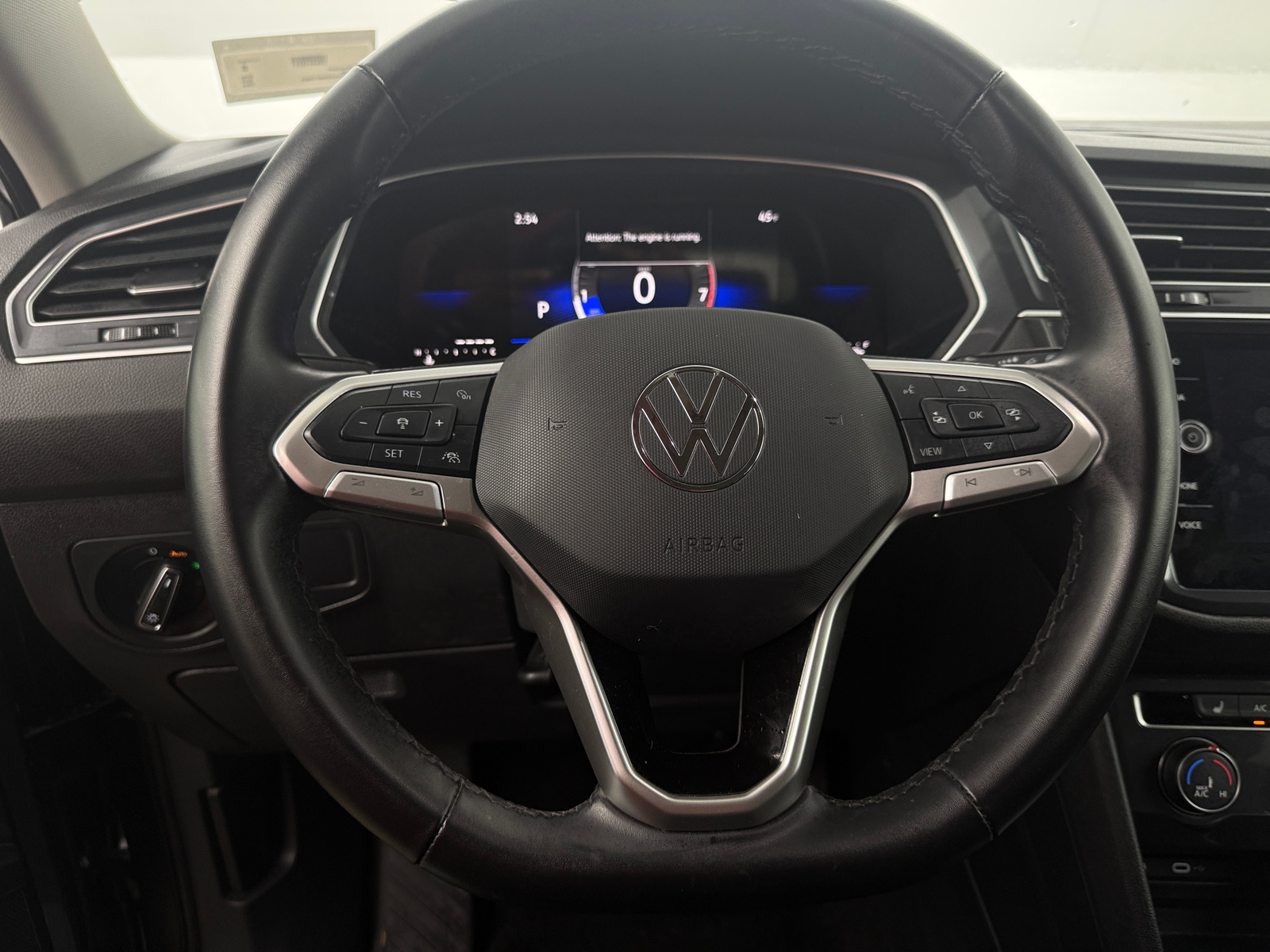 Thumbnail: 2024 Volkswagen Tiguan - 4