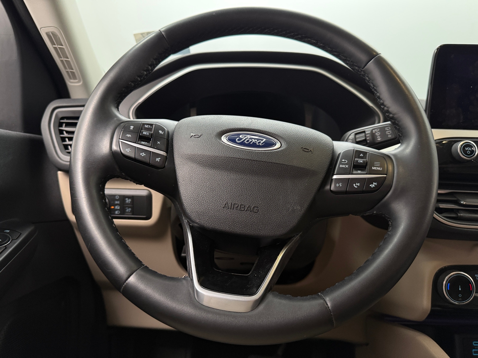 Thumbnail: 2022 Ford Escape - 5