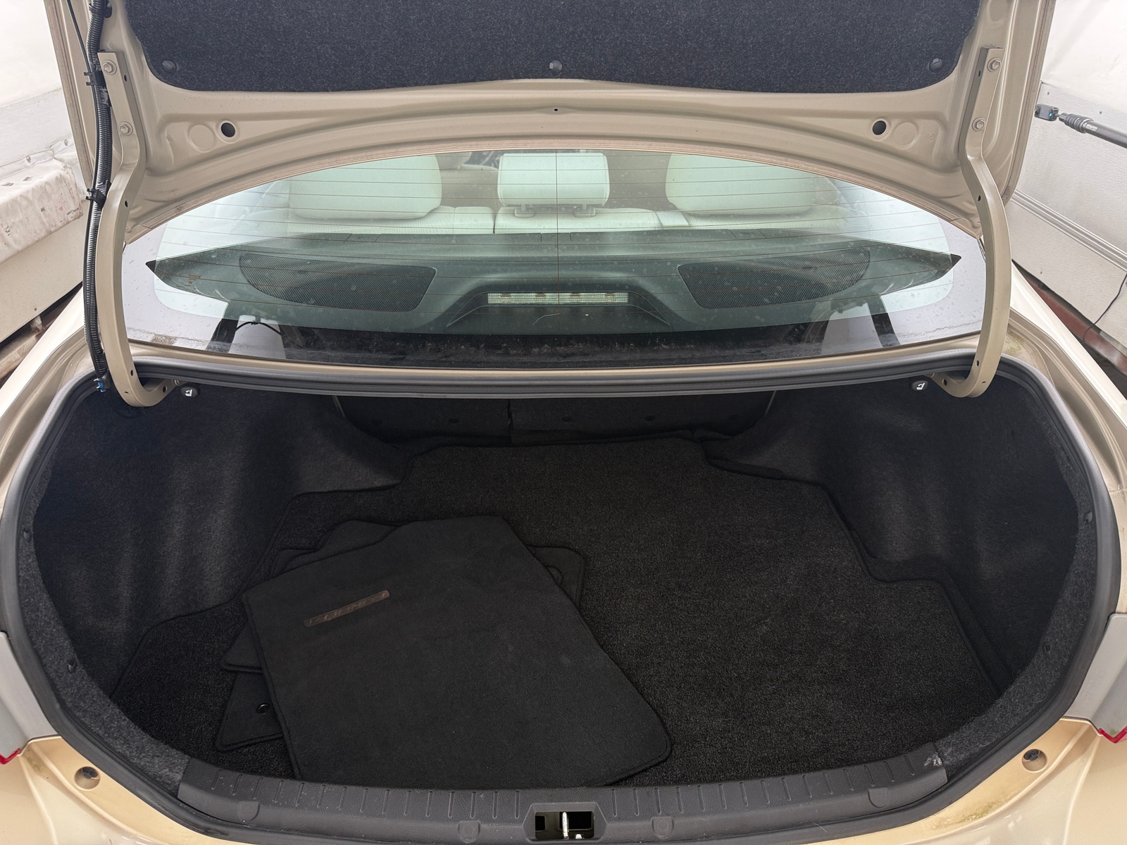 Thumbnail: 2011 Toyota Corolla - 7