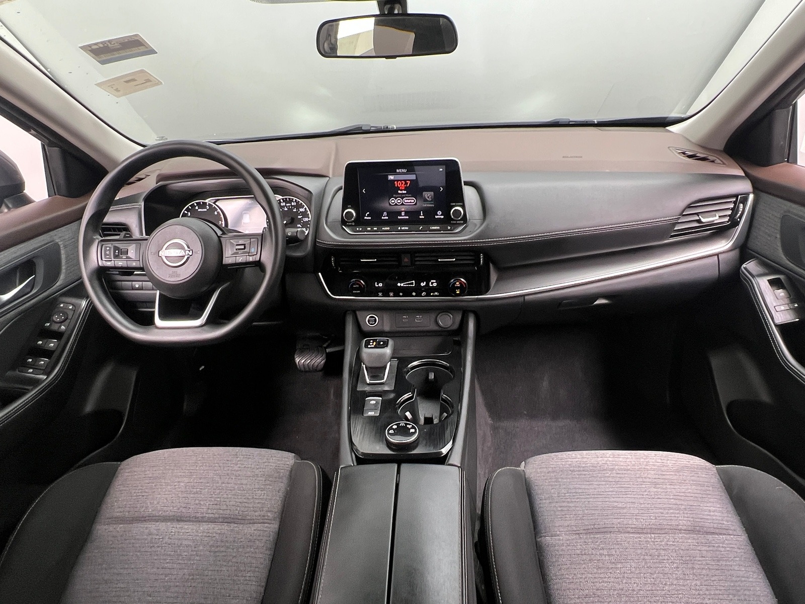 Thumbnail: 2022 Nissan Rogue - 3