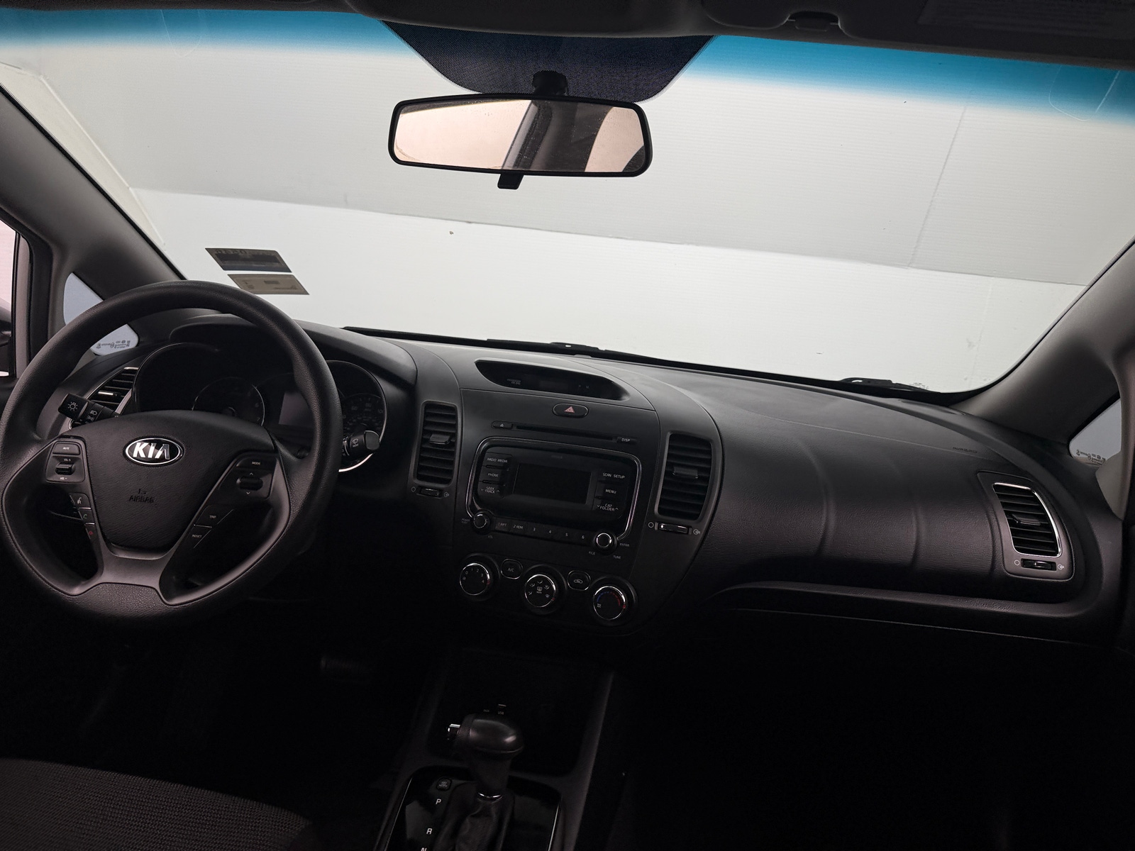 Thumbnail: 2017 Kia Forte - 3