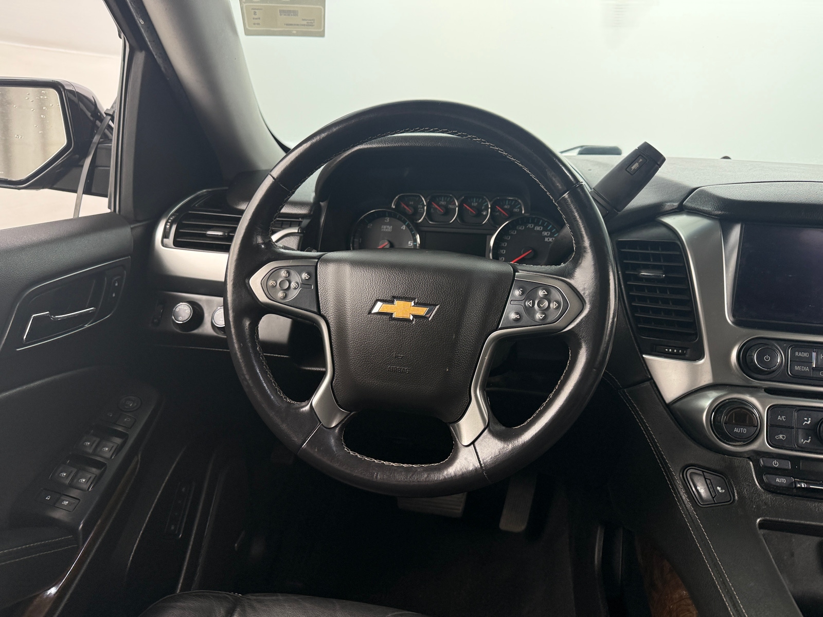 Thumbnail: 2019 Chevrolet Tahoe - 4