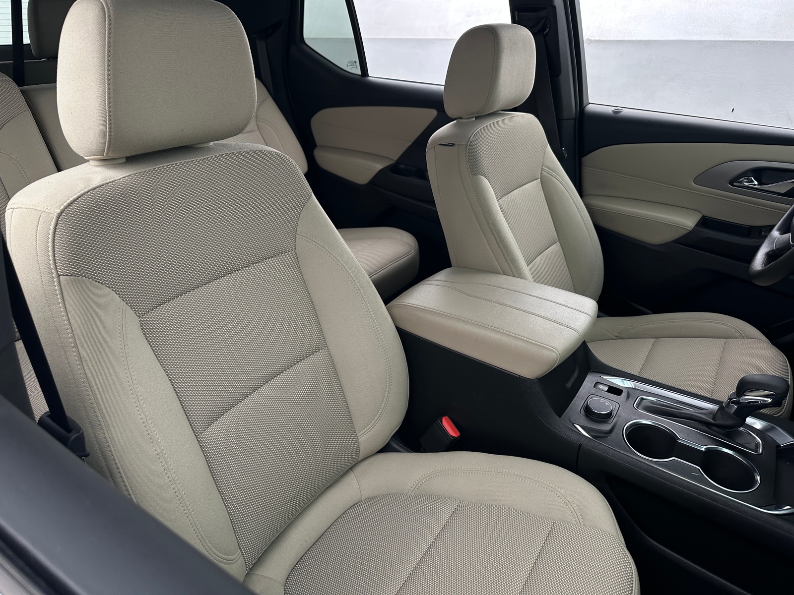 Thumbnail: 2023 Chevrolet Traverse - 2