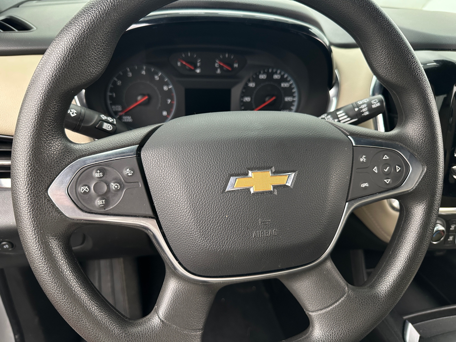 Thumbnail: 2023 Chevrolet Traverse - 5