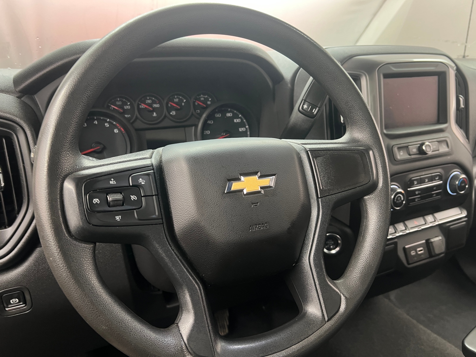 Thumbnail: 2025 Chevrolet Silverado 1500 - 4